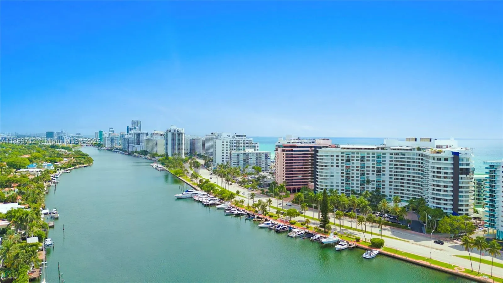 5161 Collins Ave, #701