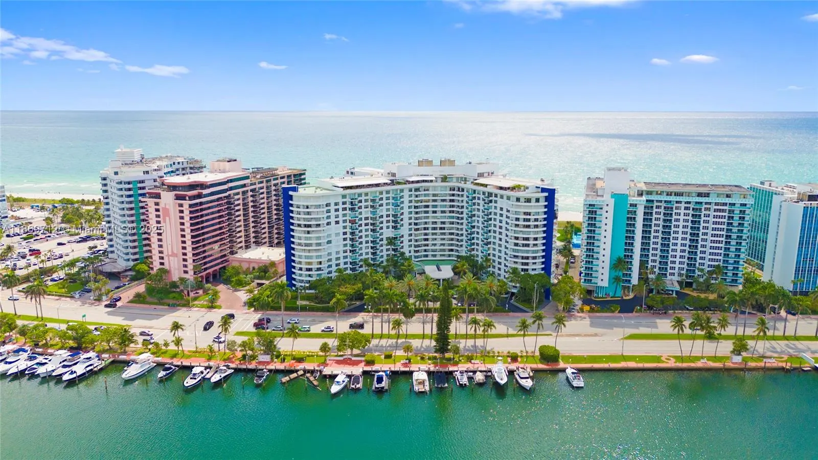 5161 Collins Ave, #701