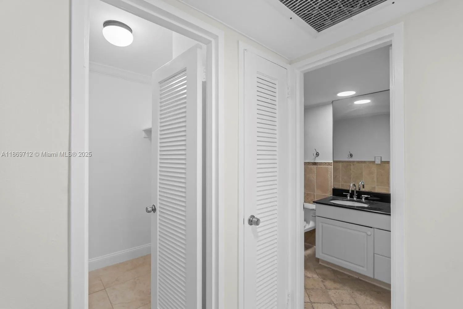 5161 Collins Ave, #701