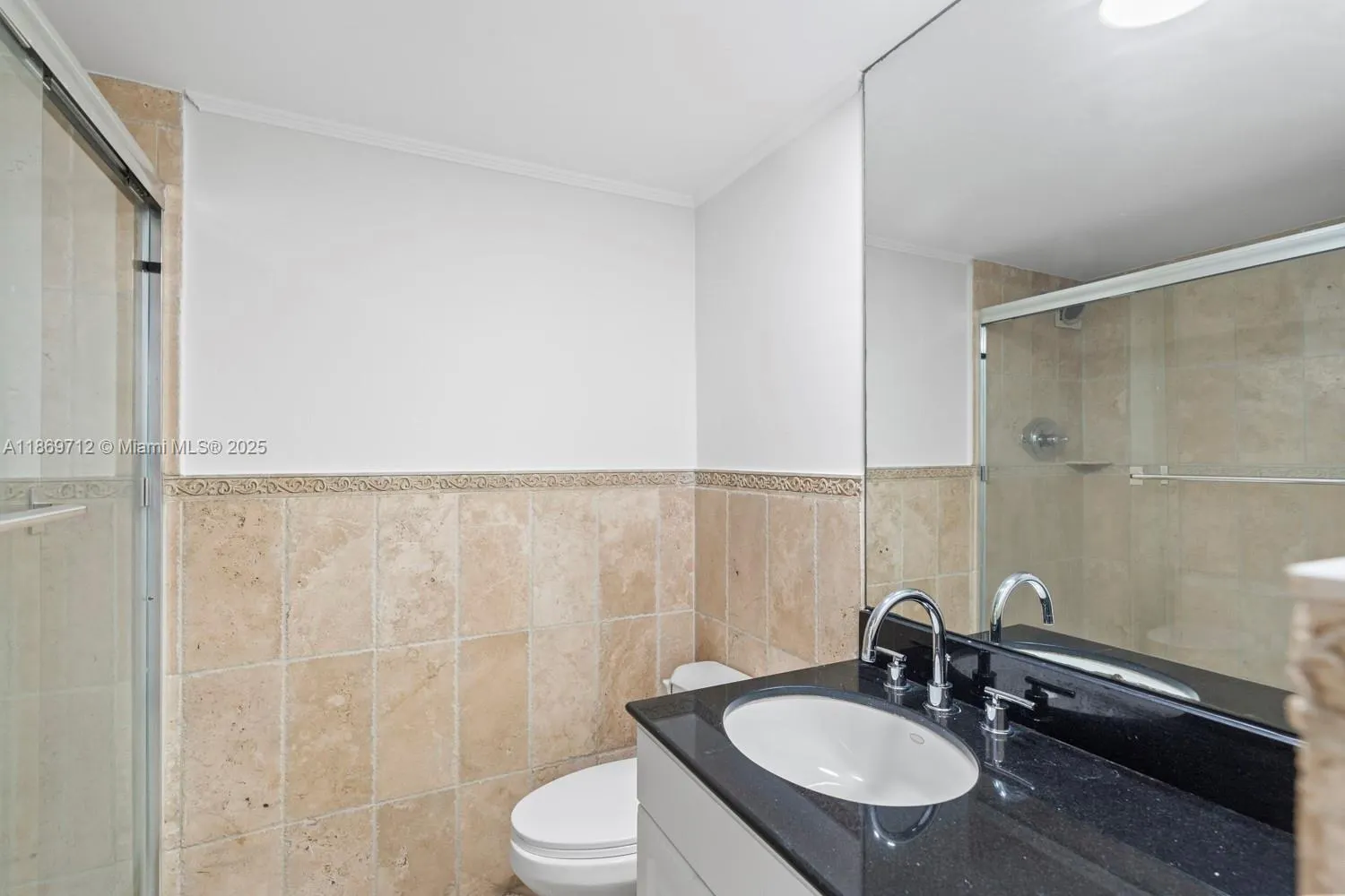 5161 Collins Ave, #701