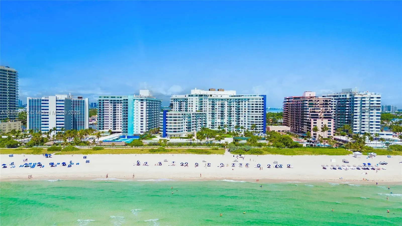 5161 Collins Ave, #701