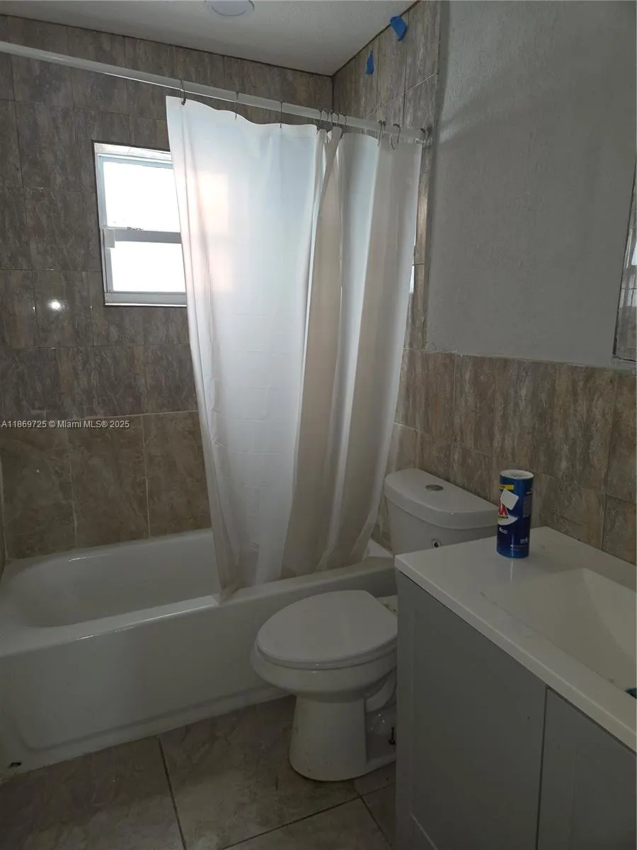 3000 NW 8th Ct