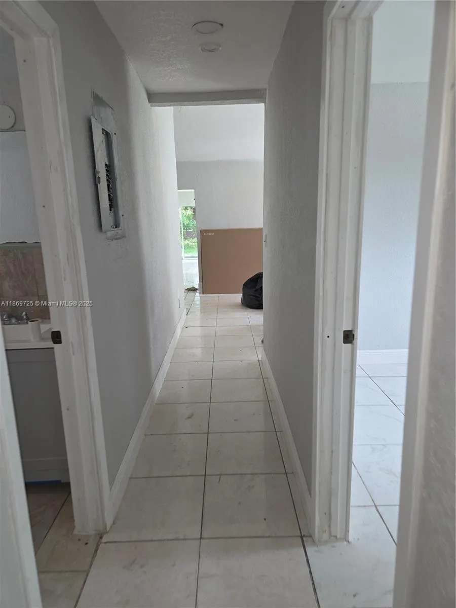 3000 NW 8th Ct