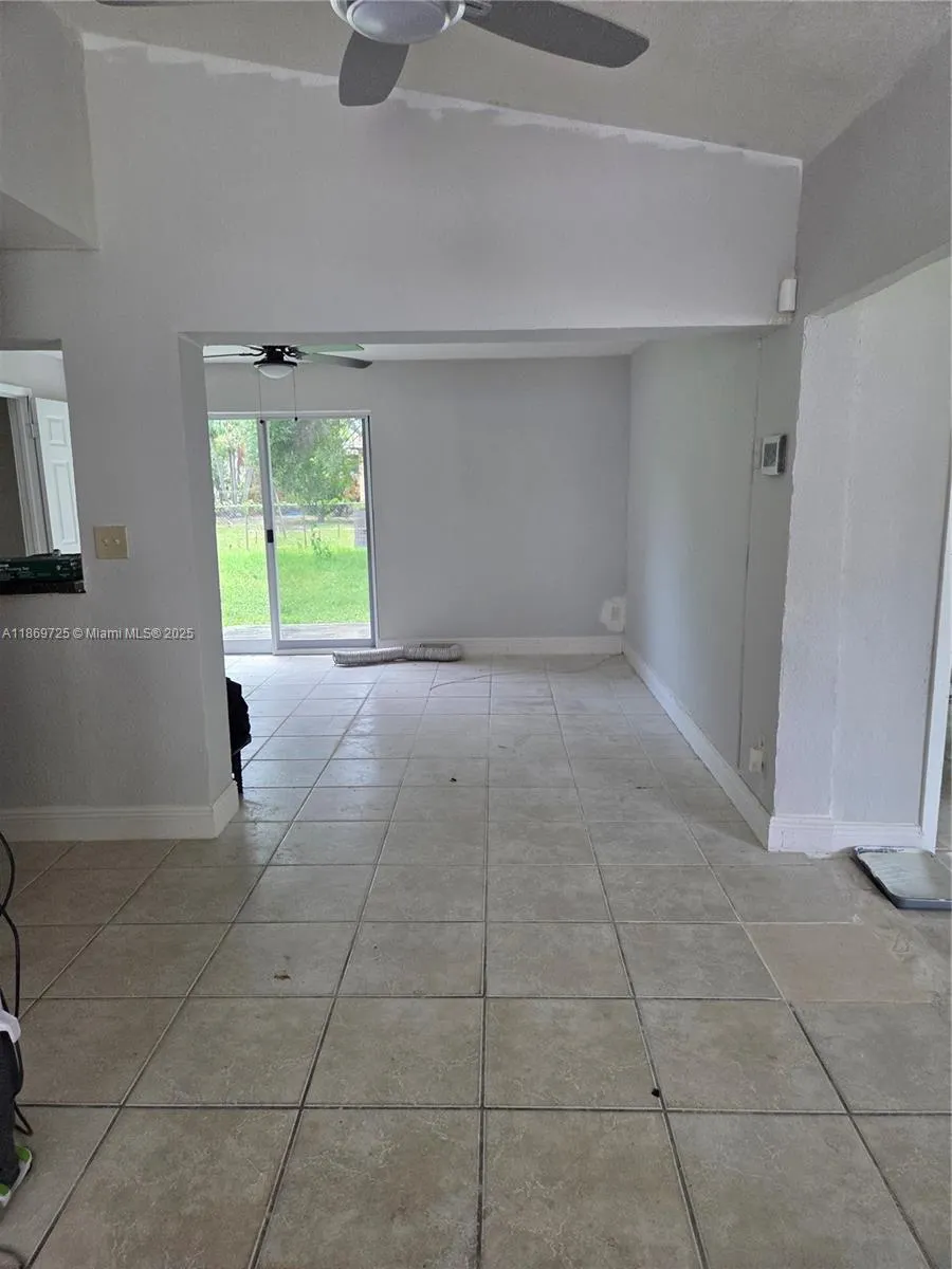 3000 NW 8th Ct