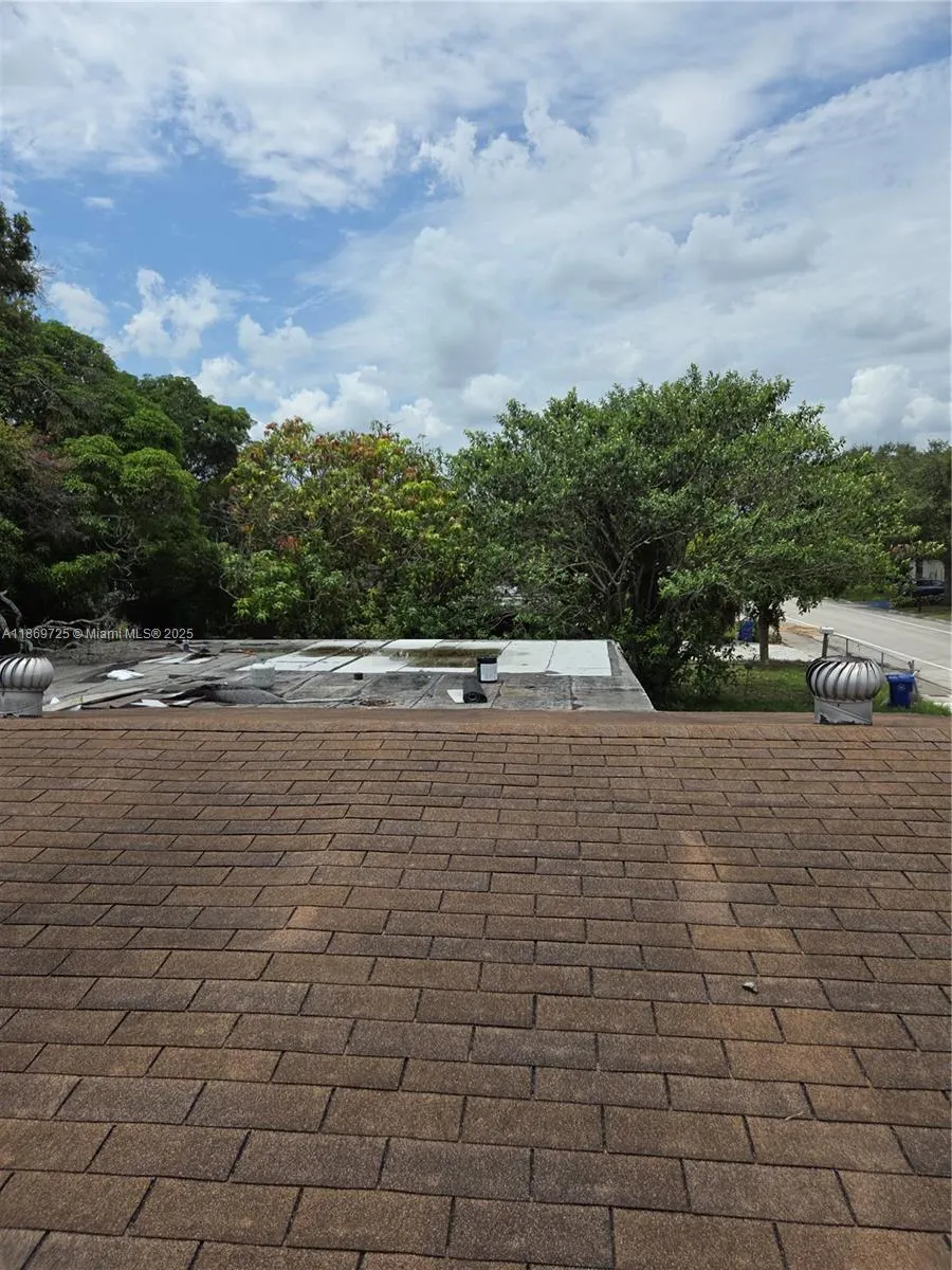 3000 NW 8th Ct
