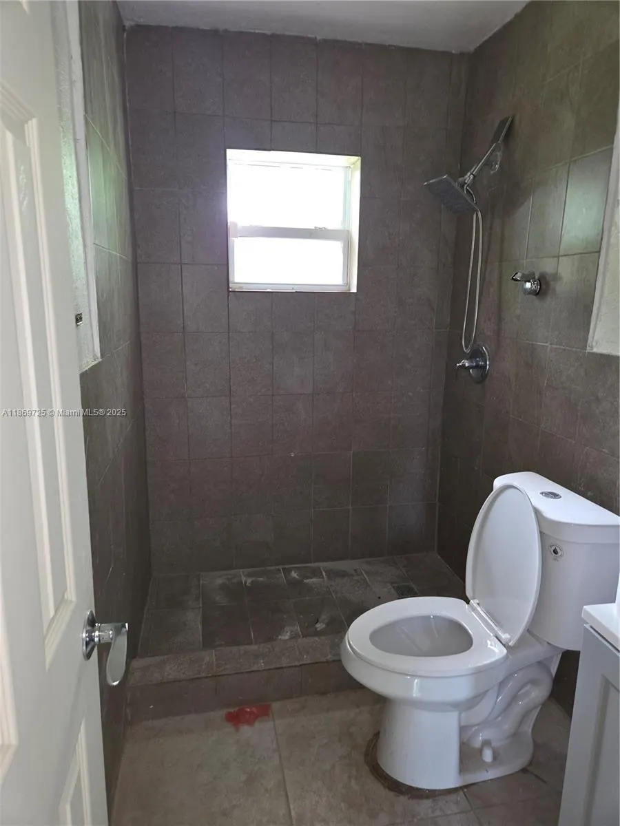 3000 NW 8th Ct