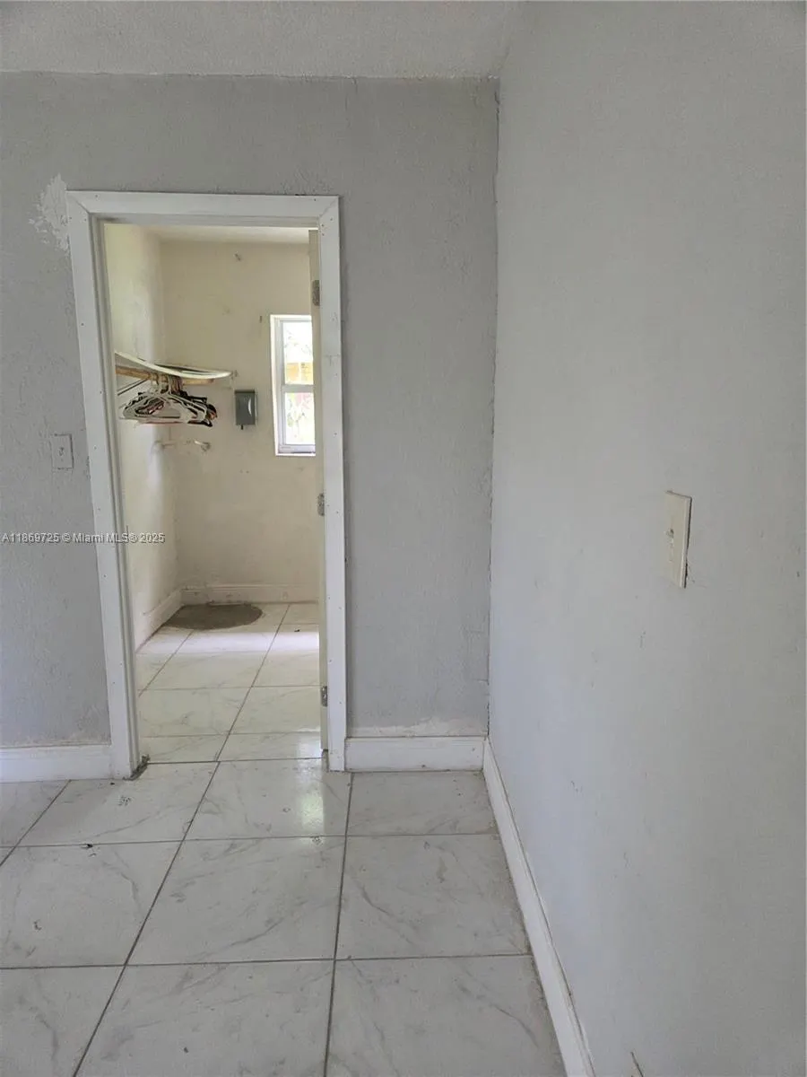 3000 NW 8th Ct
