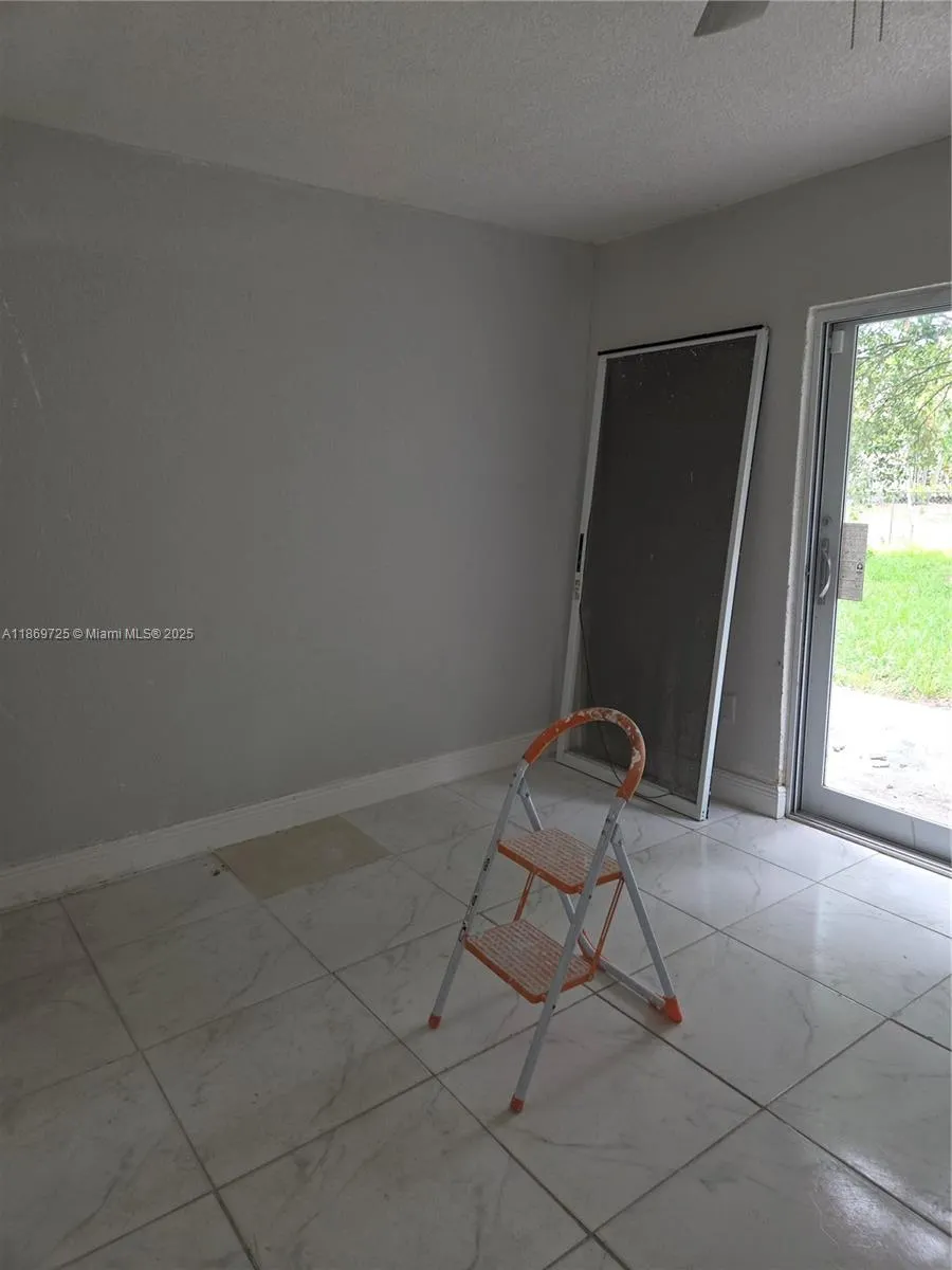 3000 NW 8th Ct