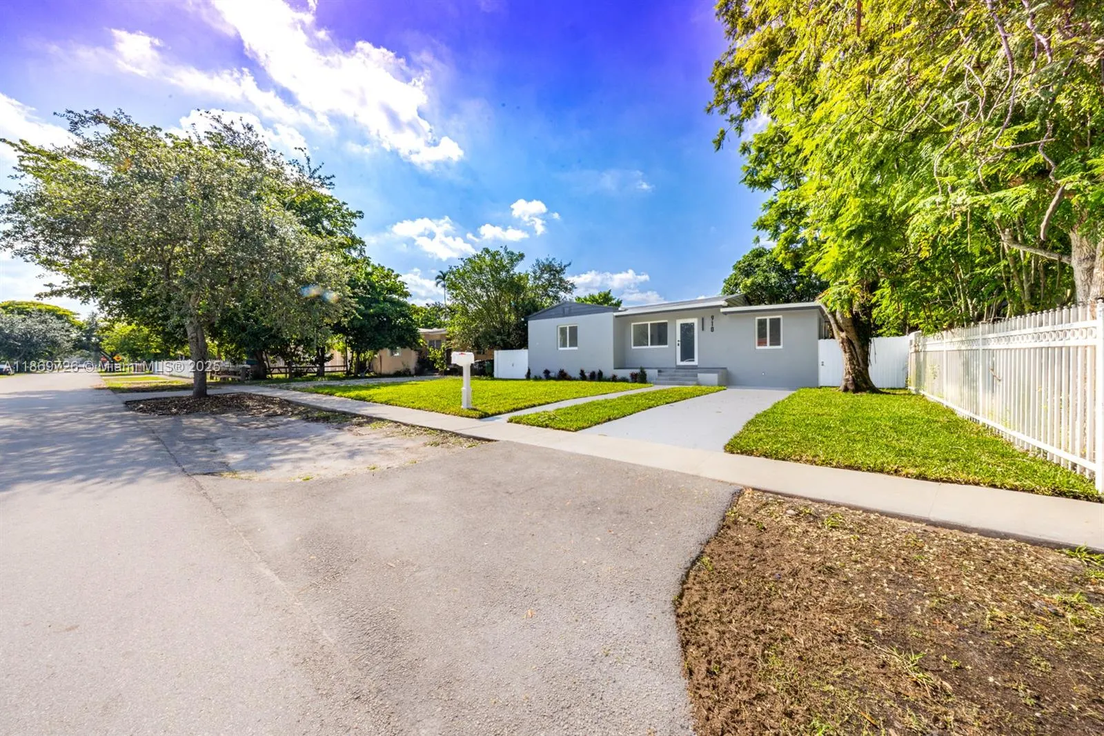 910 NW 133rd St