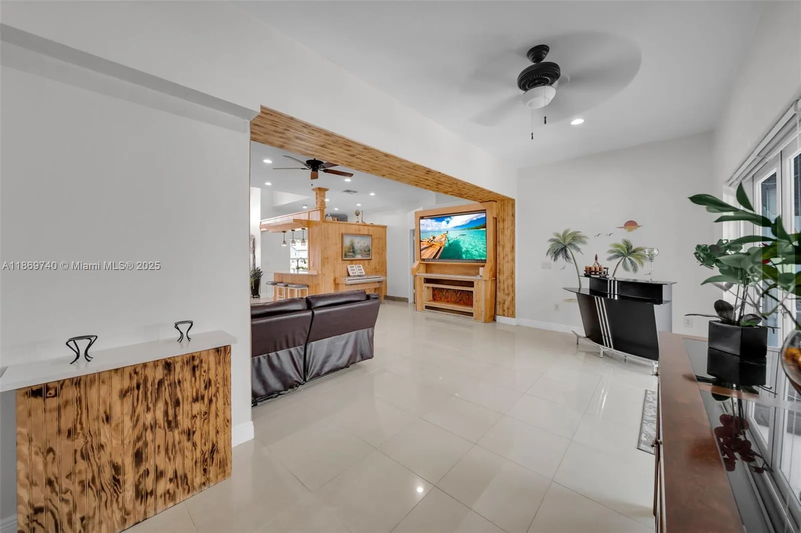 128 SW 19th LN.