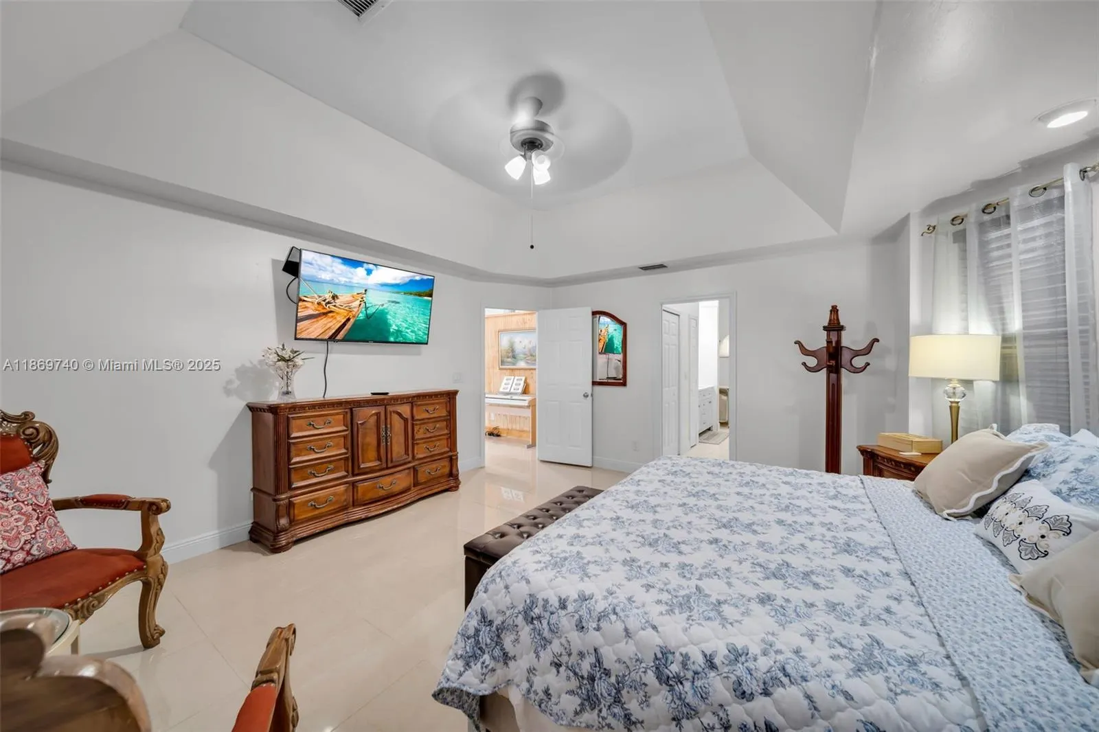 128 SW 19th LN.