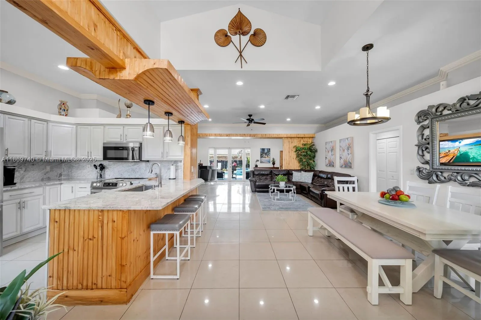 128 SW 19th LN.