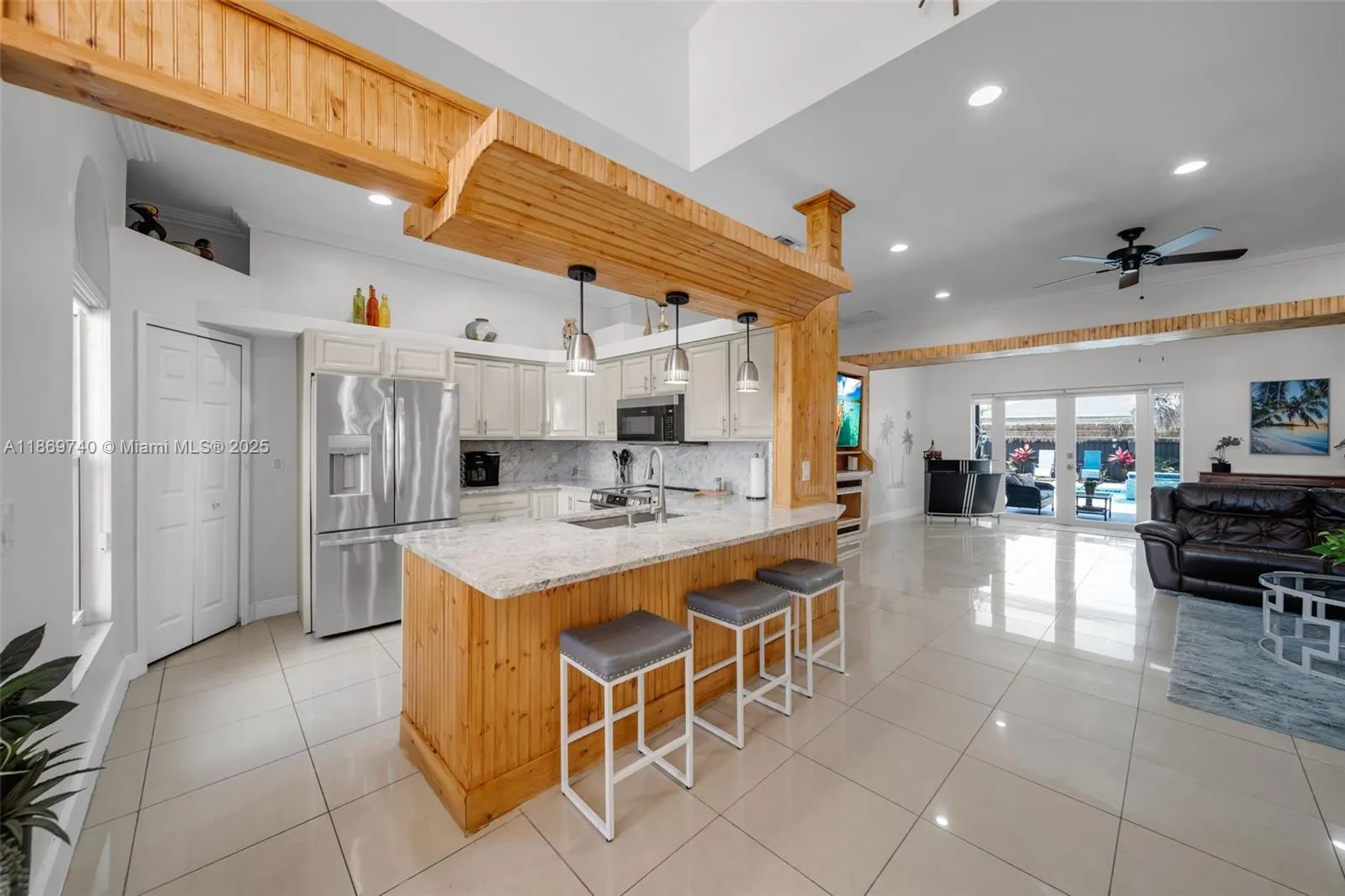 128 SW 19th LN.