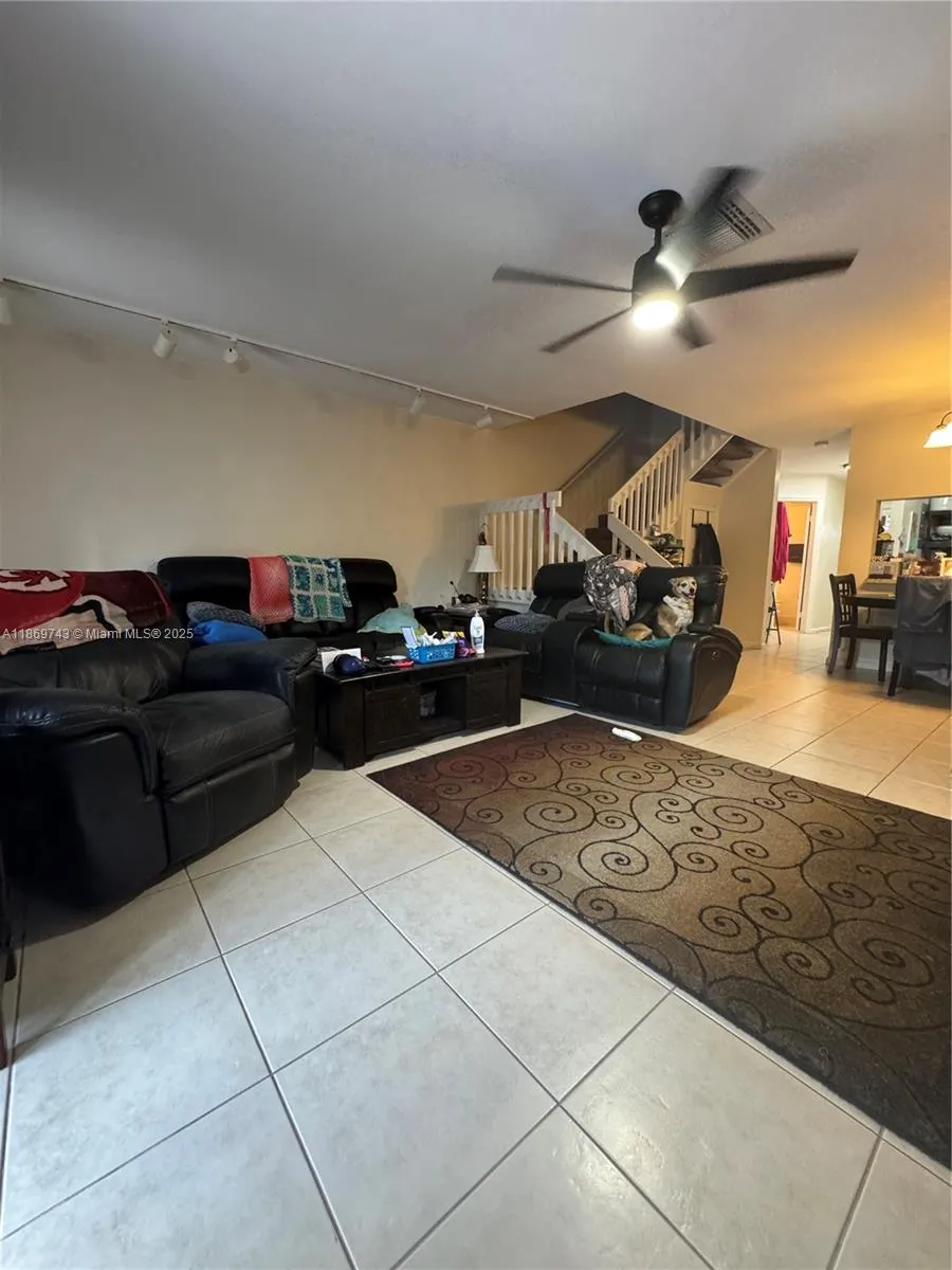 9170 NW 44th Ct