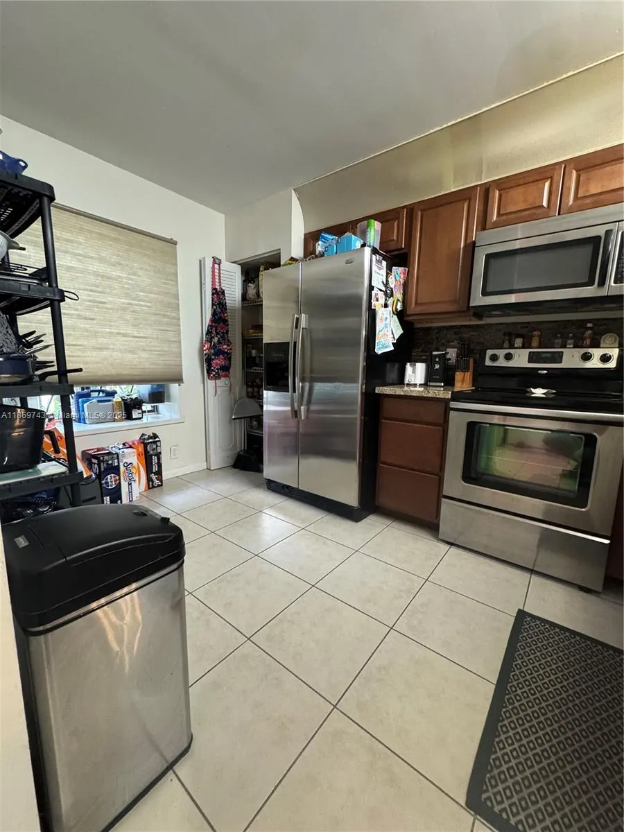 9170 NW 44th Ct