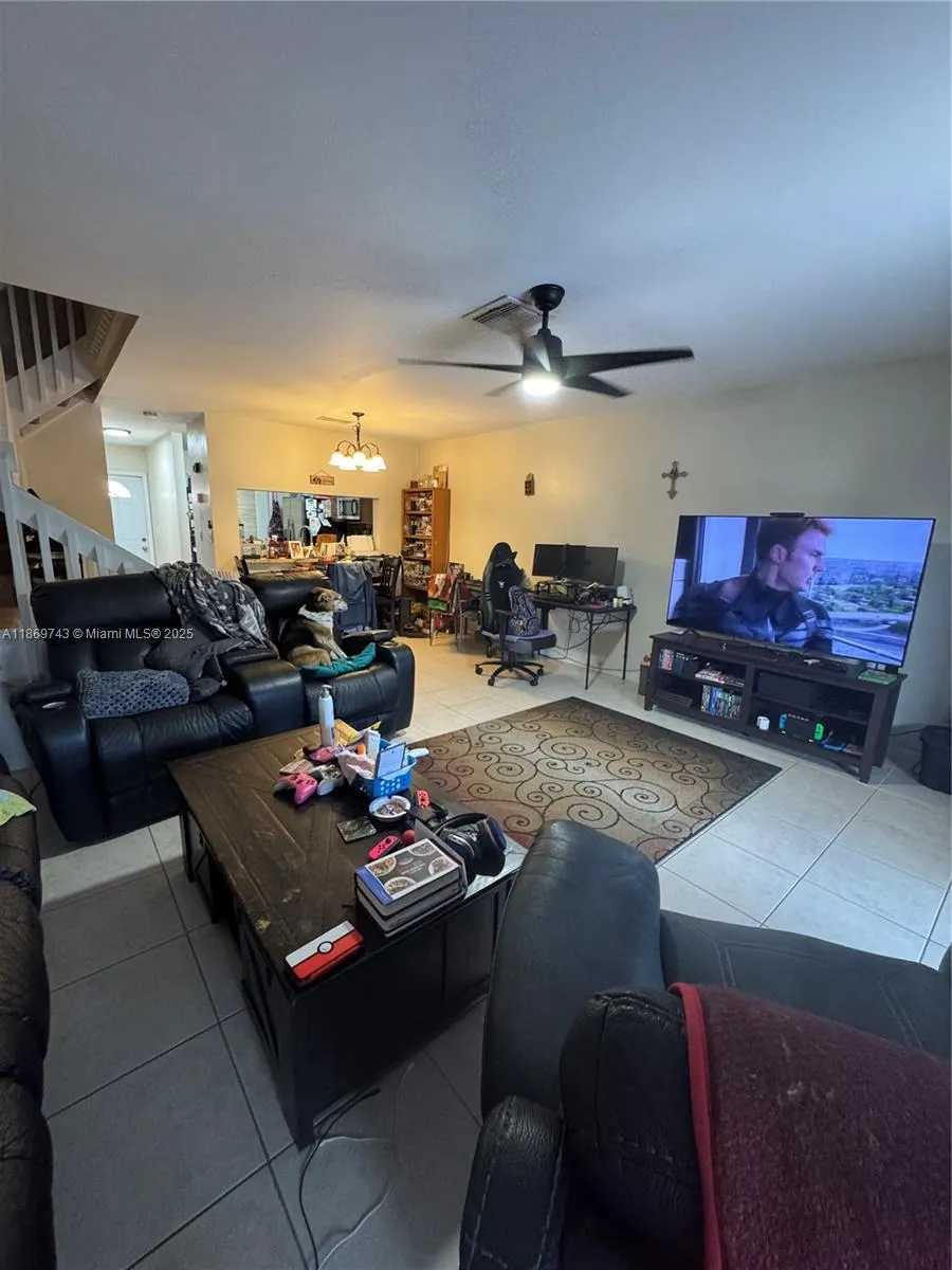 9170 NW 44th Ct