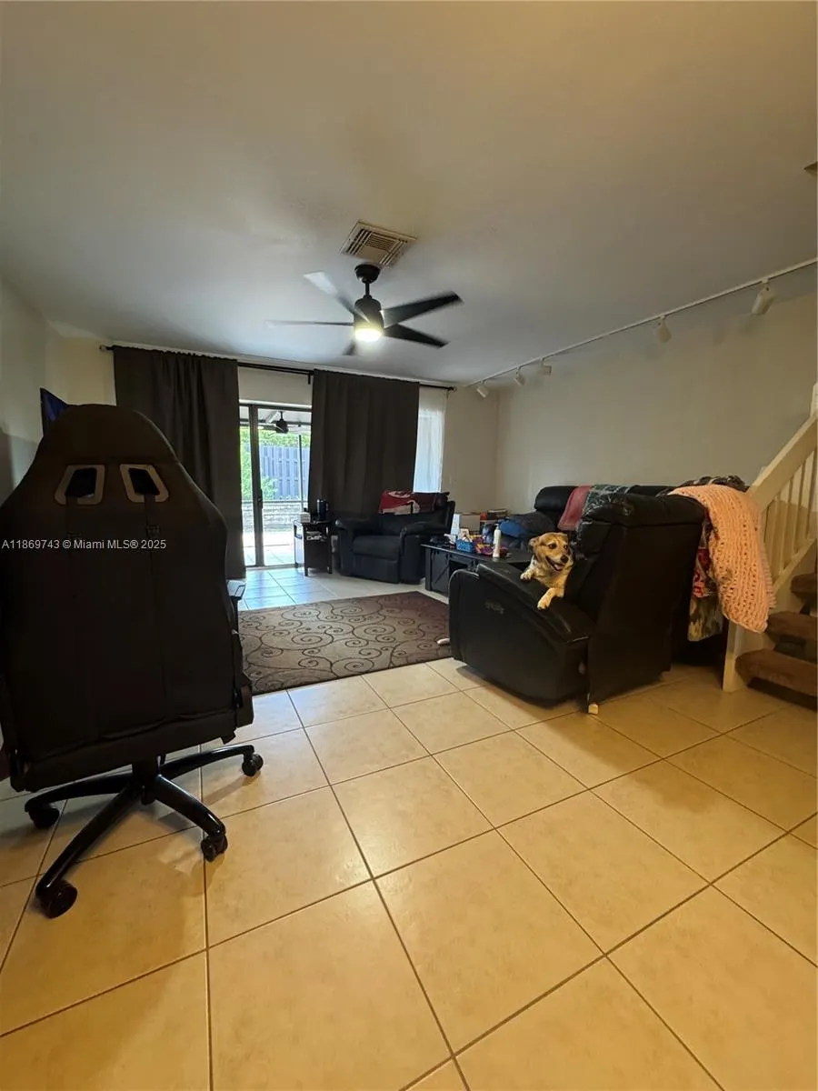 9170 NW 44th Ct