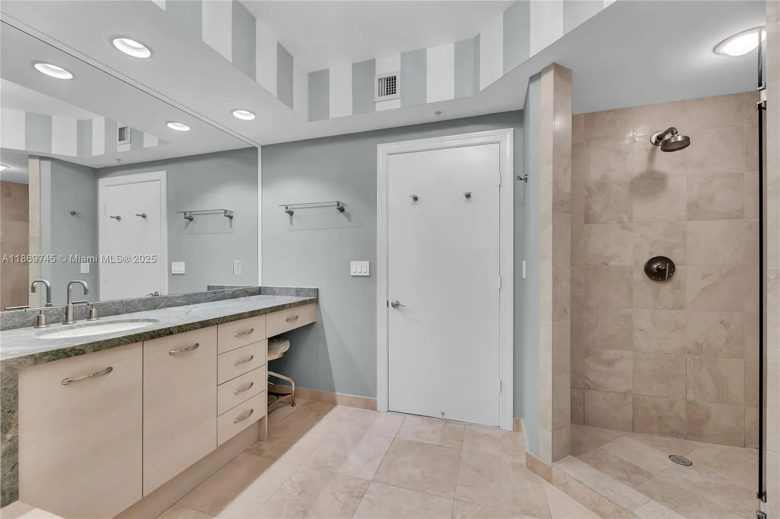 3535 S Ocean Dr, #1405
