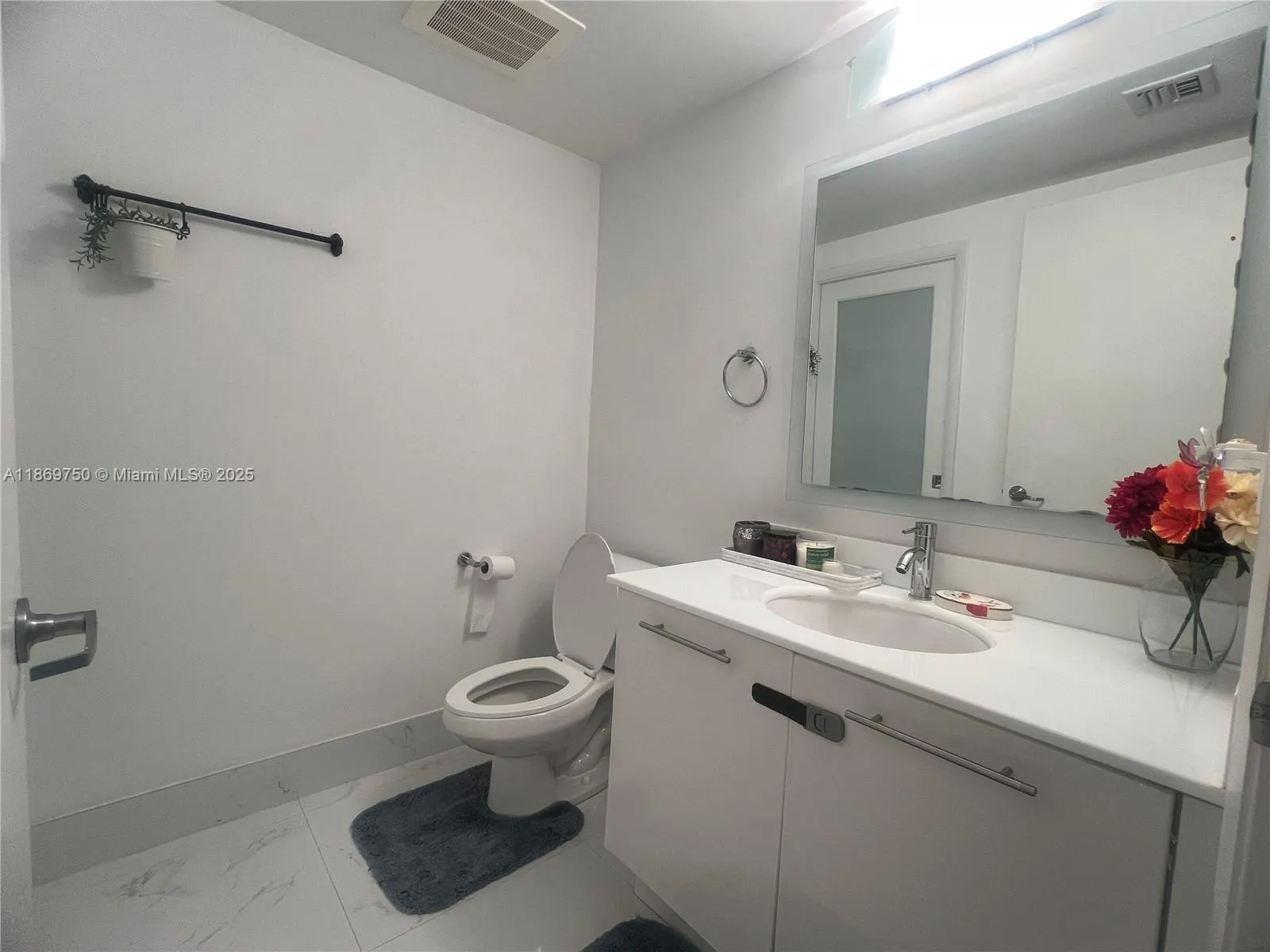 92 SW 3rd St, #3803