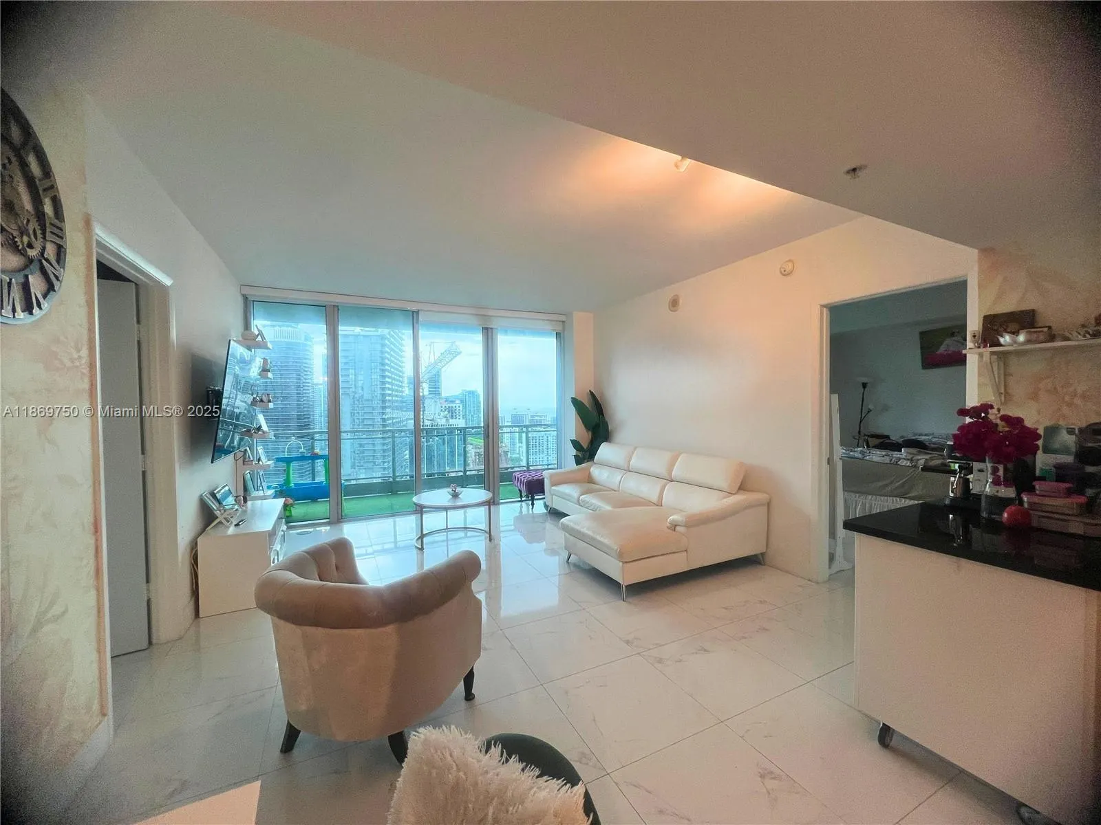 92 SW 3rd St, #3803