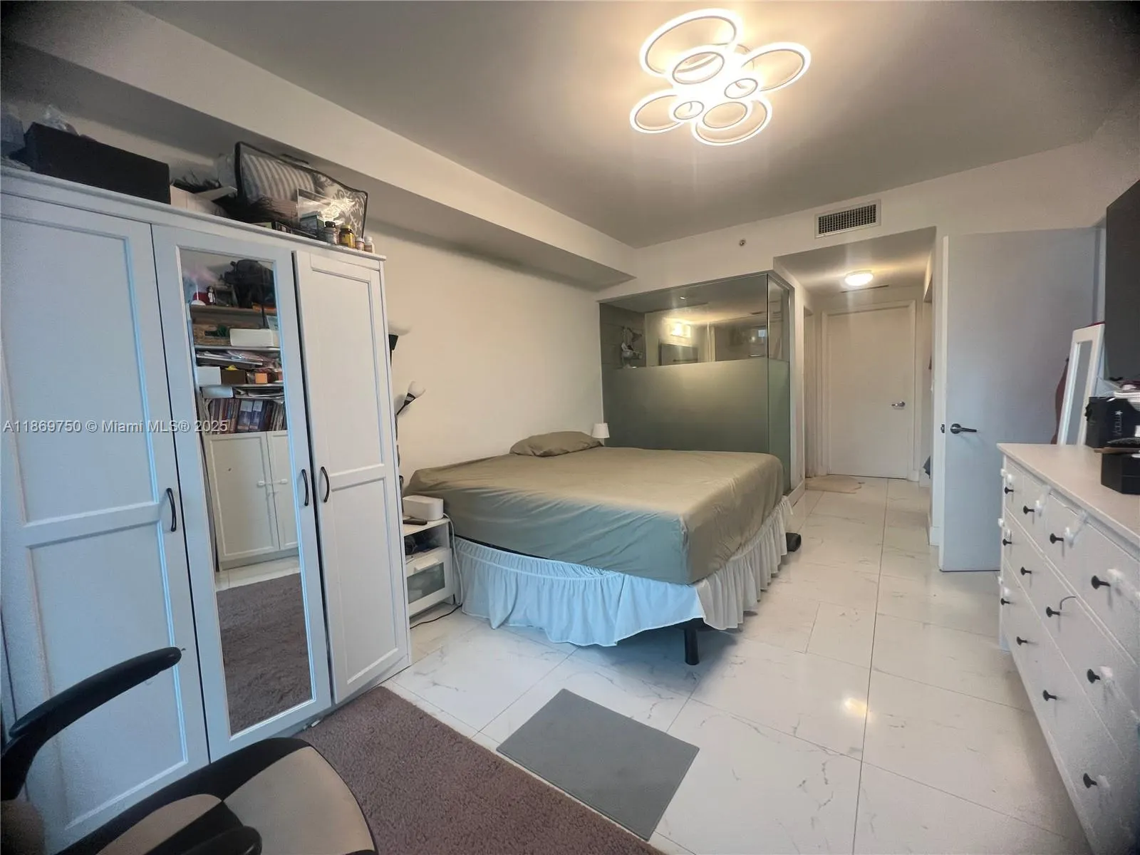 92 SW 3rd St, #3803