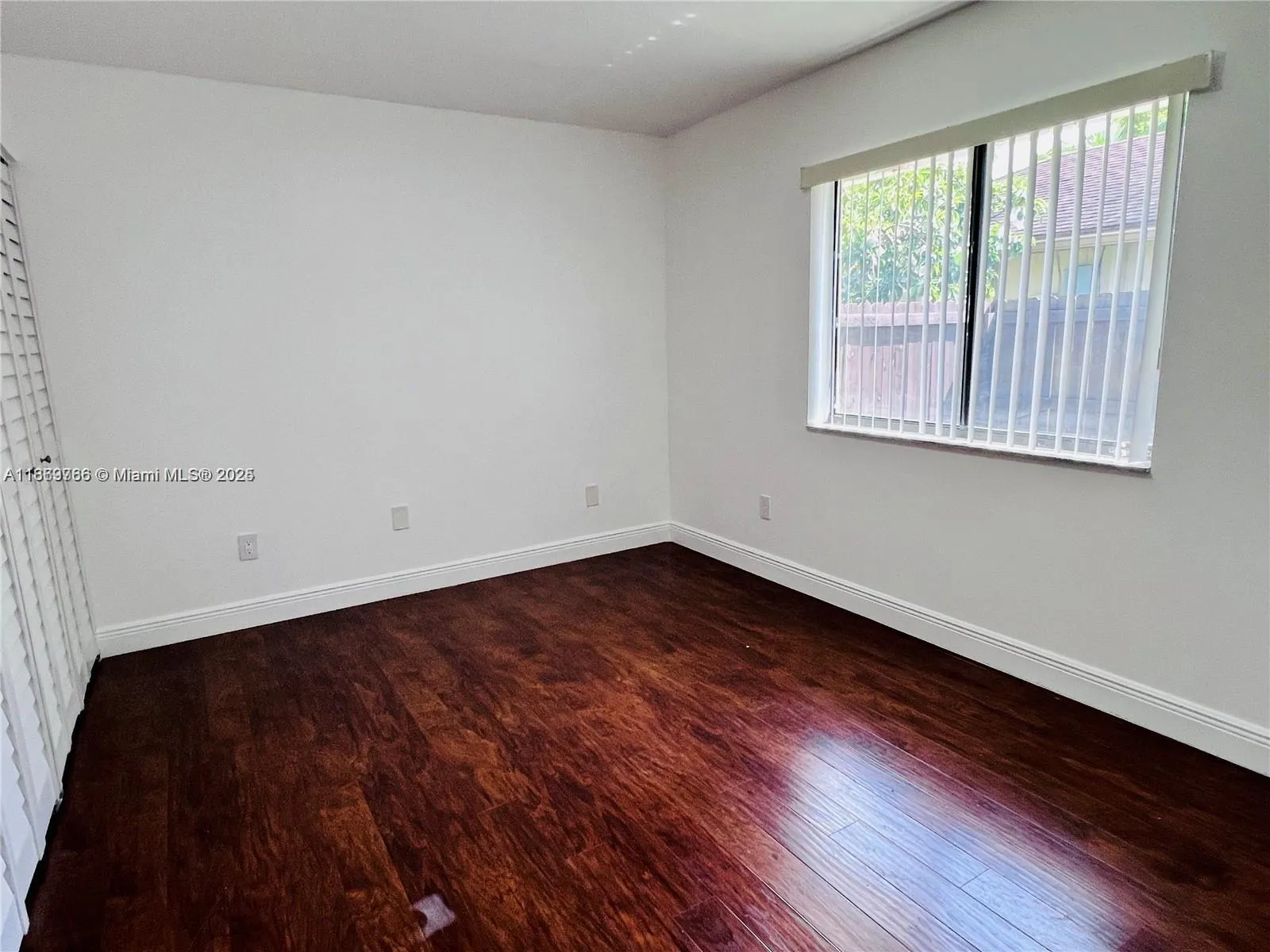 620 SW 98th Ter