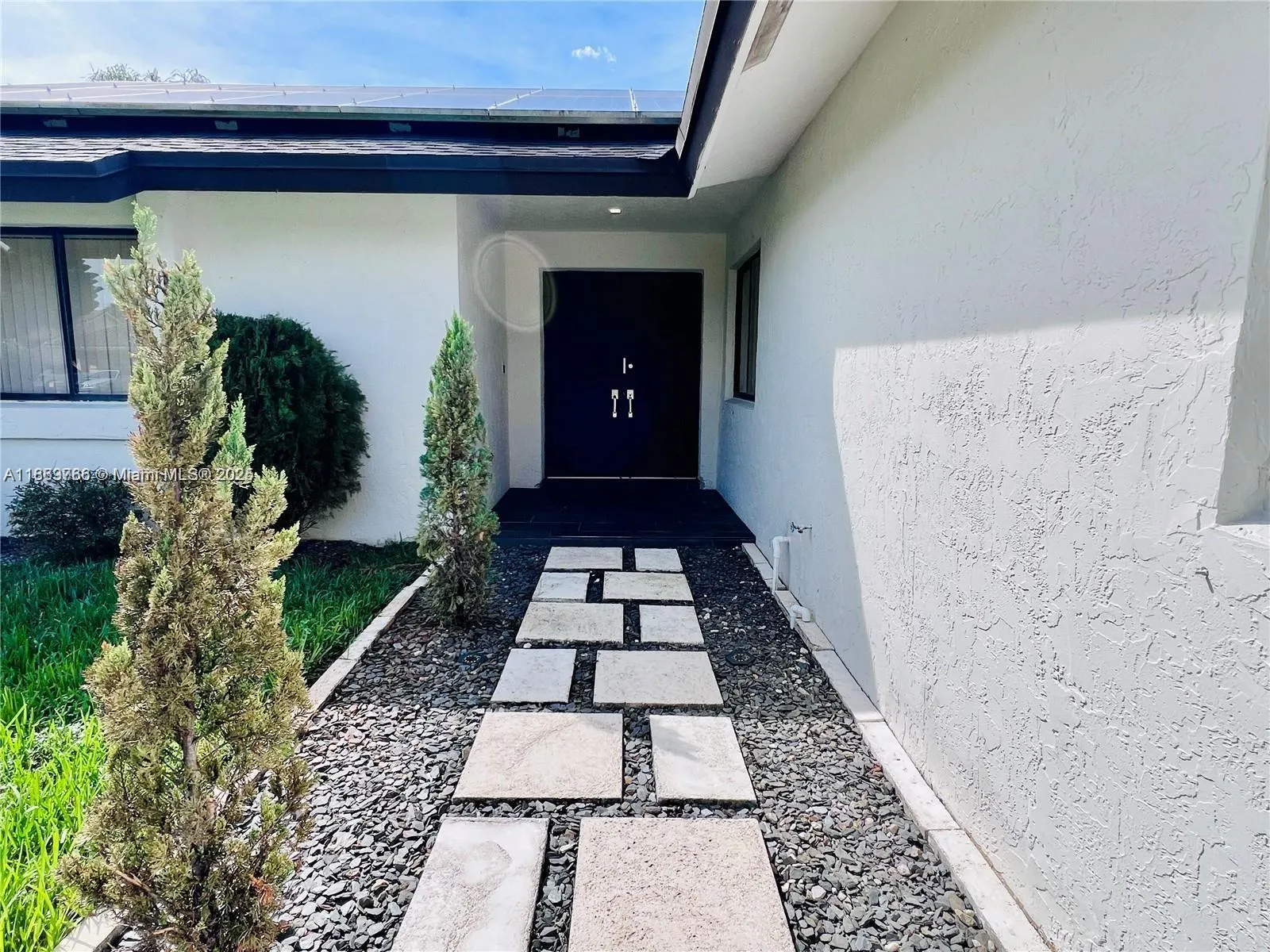 620 SW 98th Ter