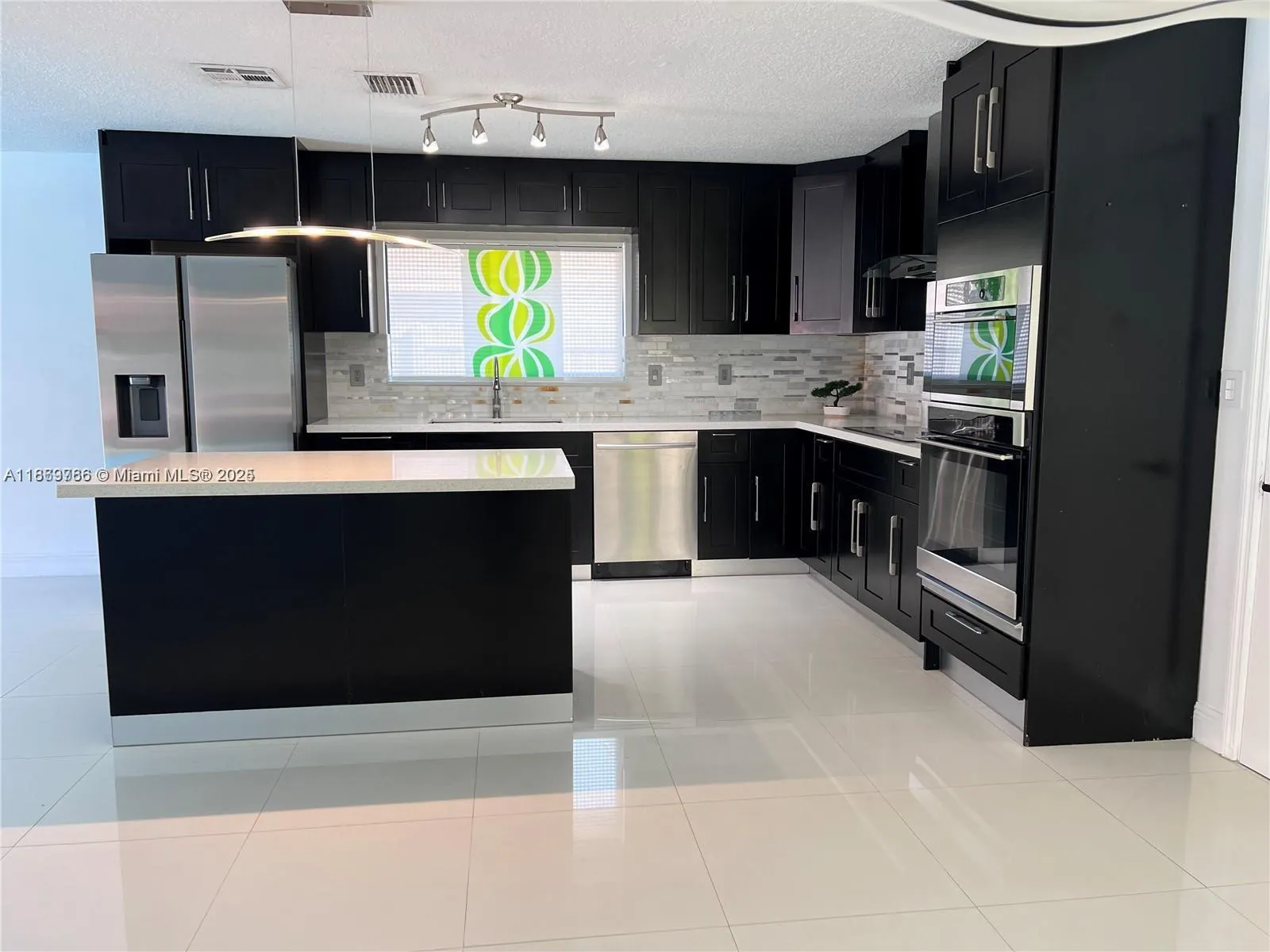 620 SW 98th Ter