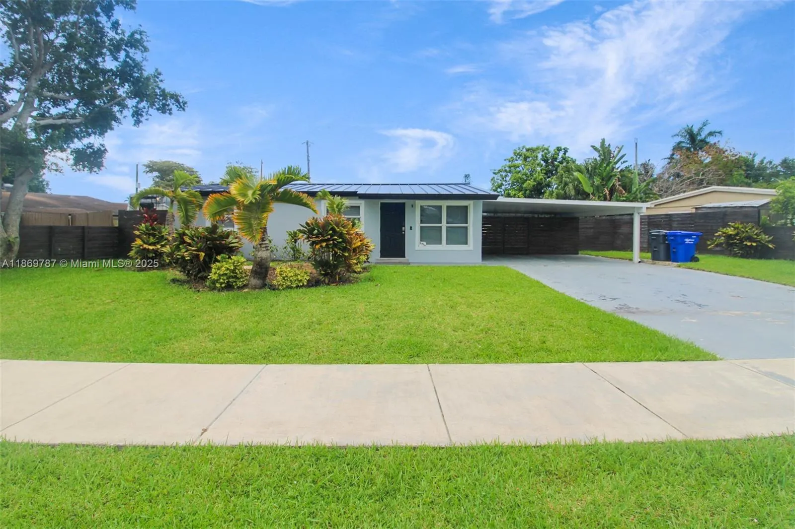 5936 N Farragut Dr