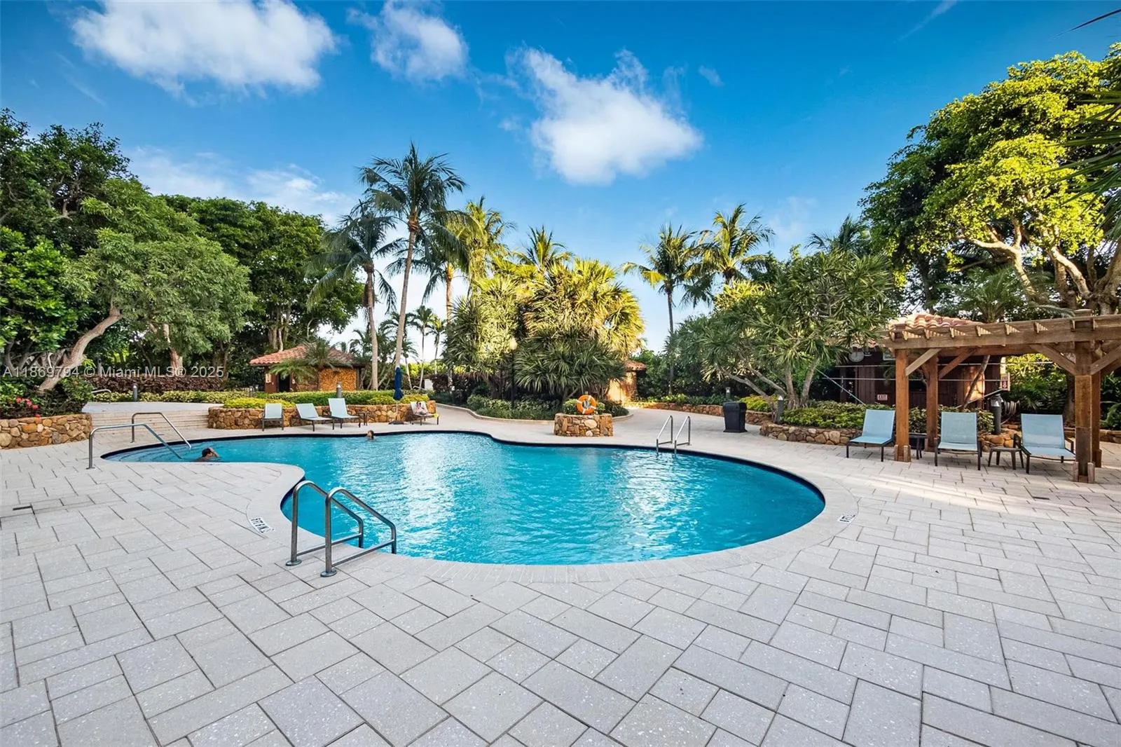 2000 Towerside Ter, #412