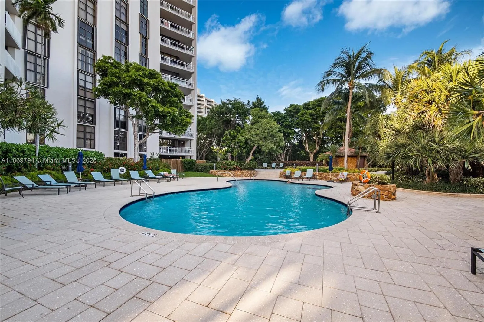 2000 Towerside Ter, #412