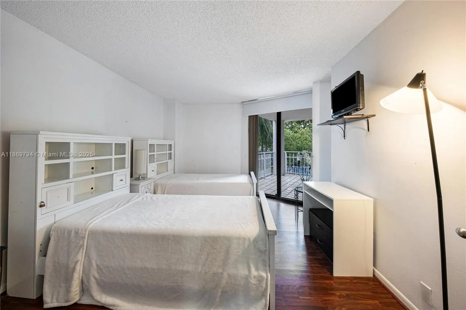 2000 Towerside Ter, #412