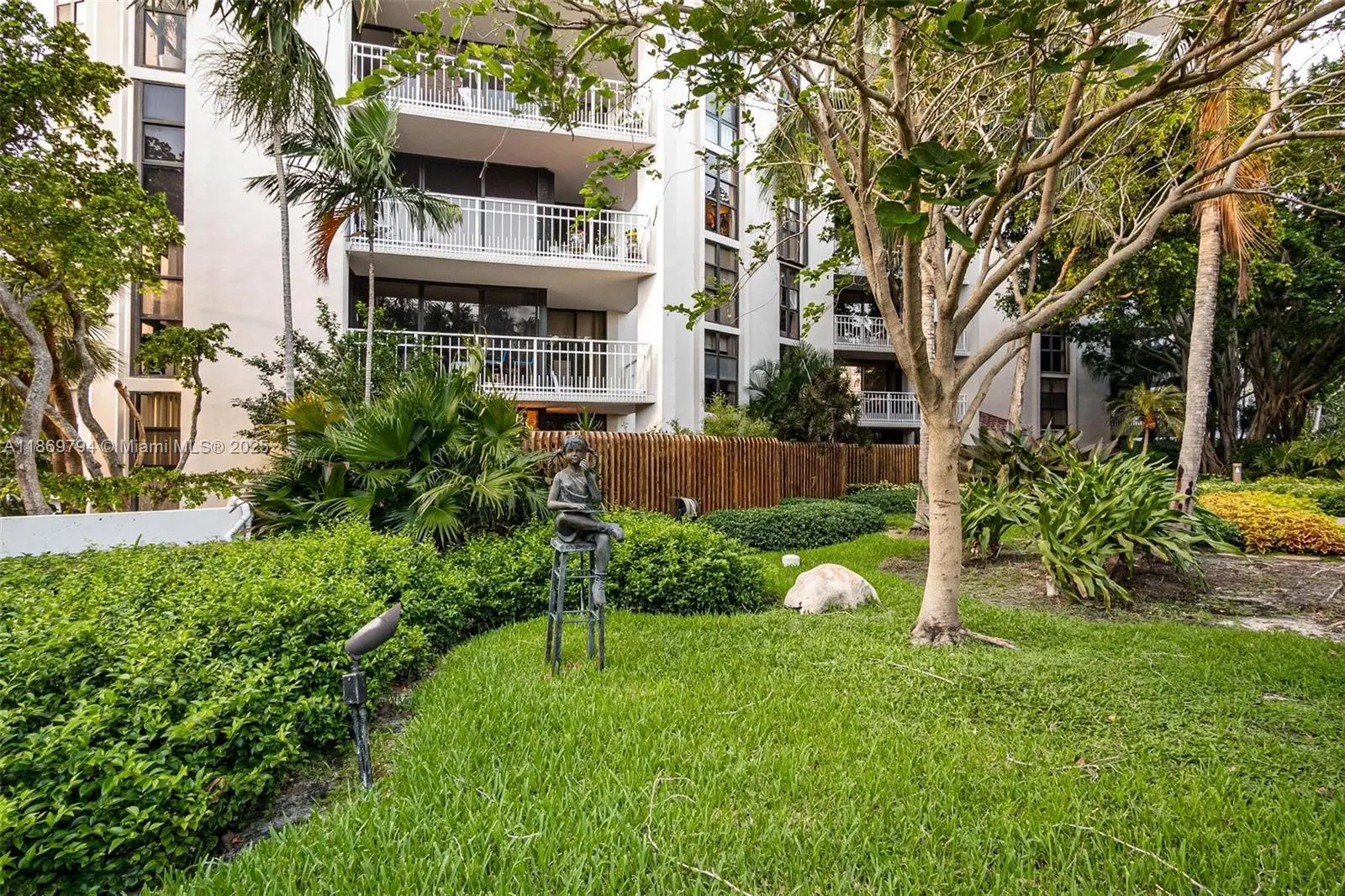 2000 Towerside Ter, #412
