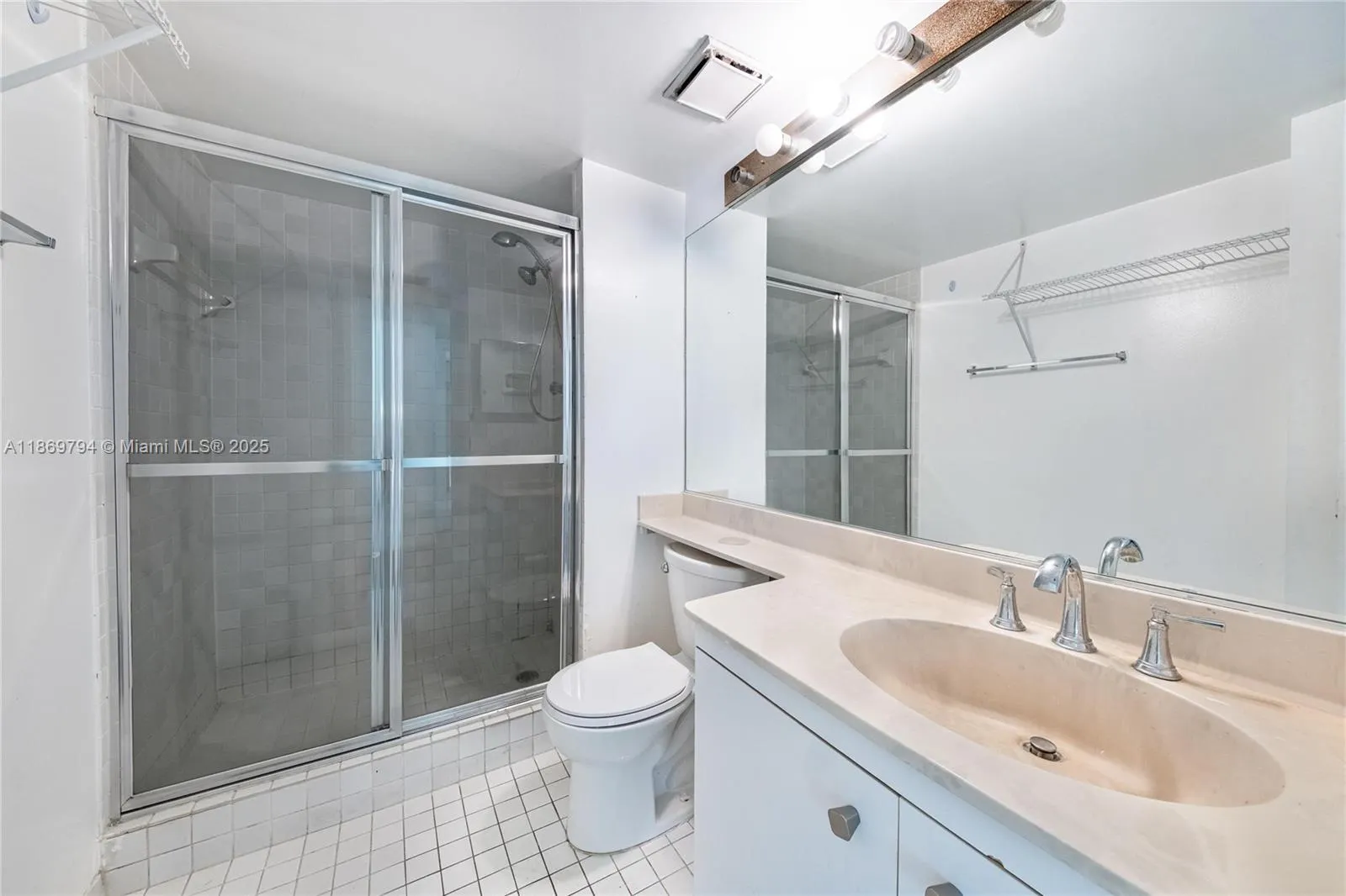 2000 Towerside Ter, #412