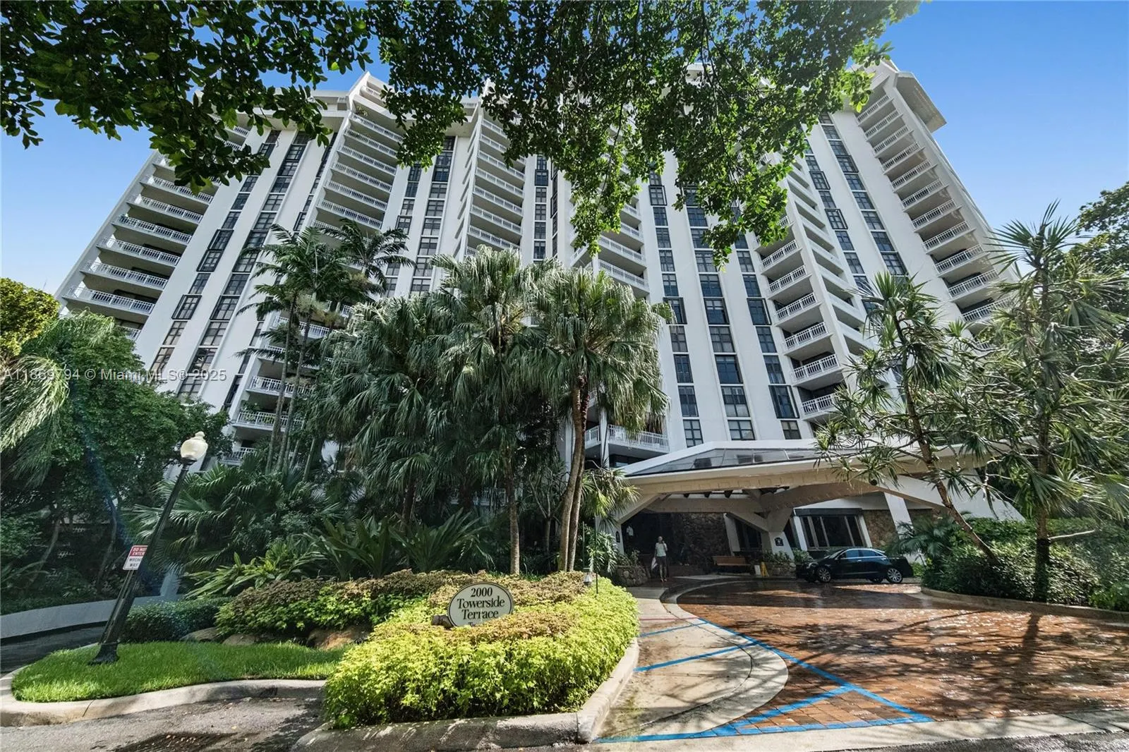 2000 Towerside Ter, #412