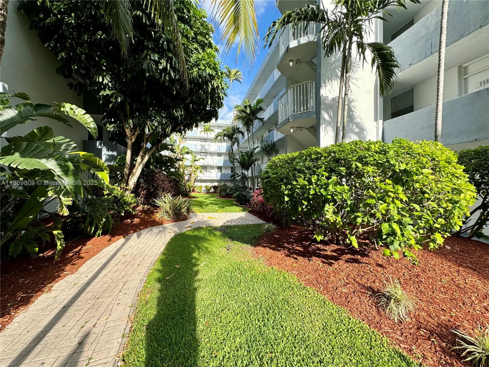 1801 S Treasure Dr, #109