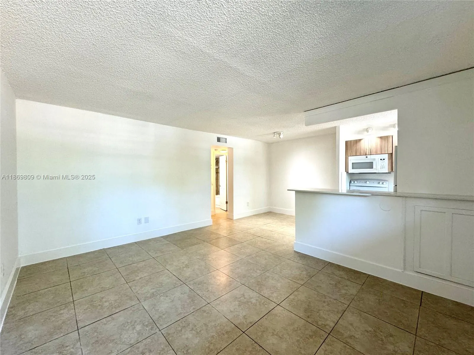 1801 S Treasure Dr, #109
