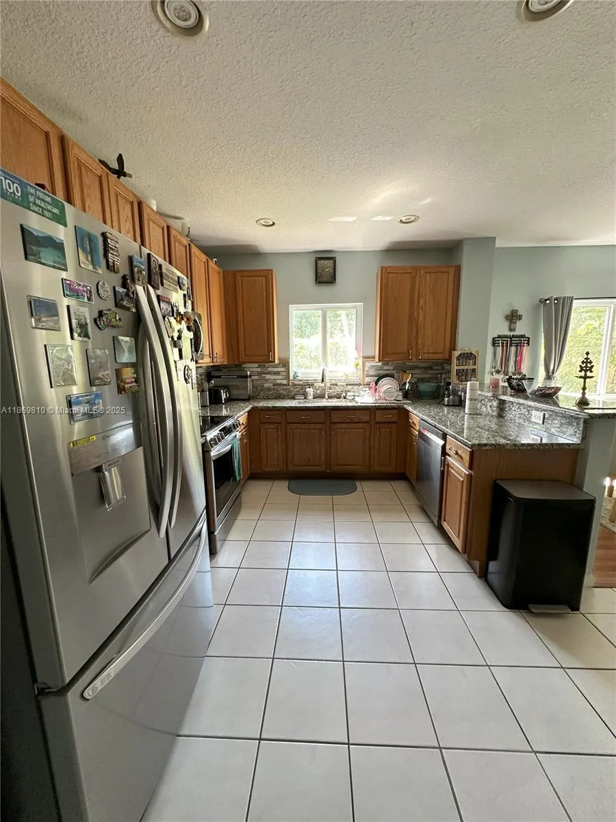 752 NW 127th Ave