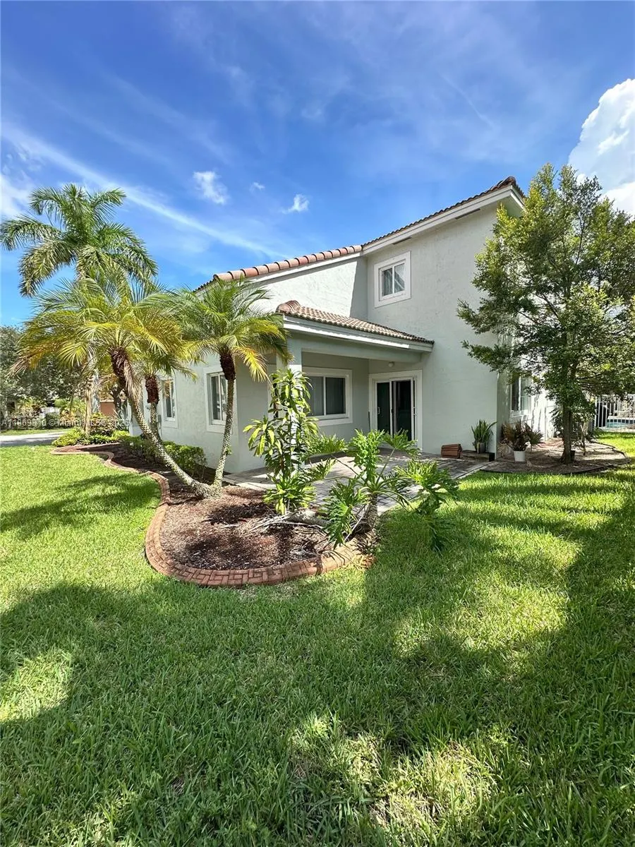 752 NW 127th Ave
