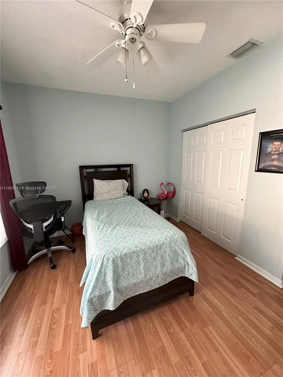 752 NW 127th Ave