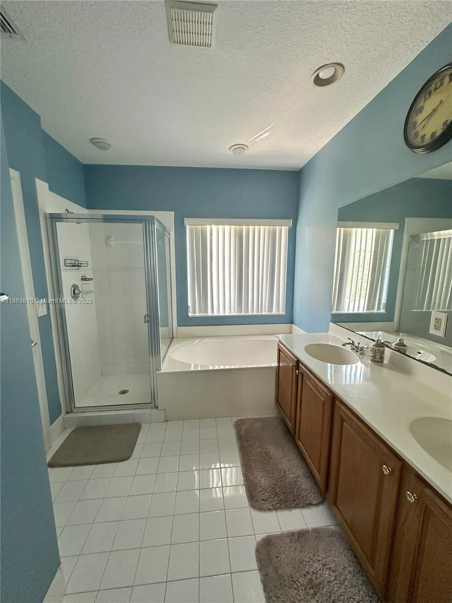 752 NW 127th Ave