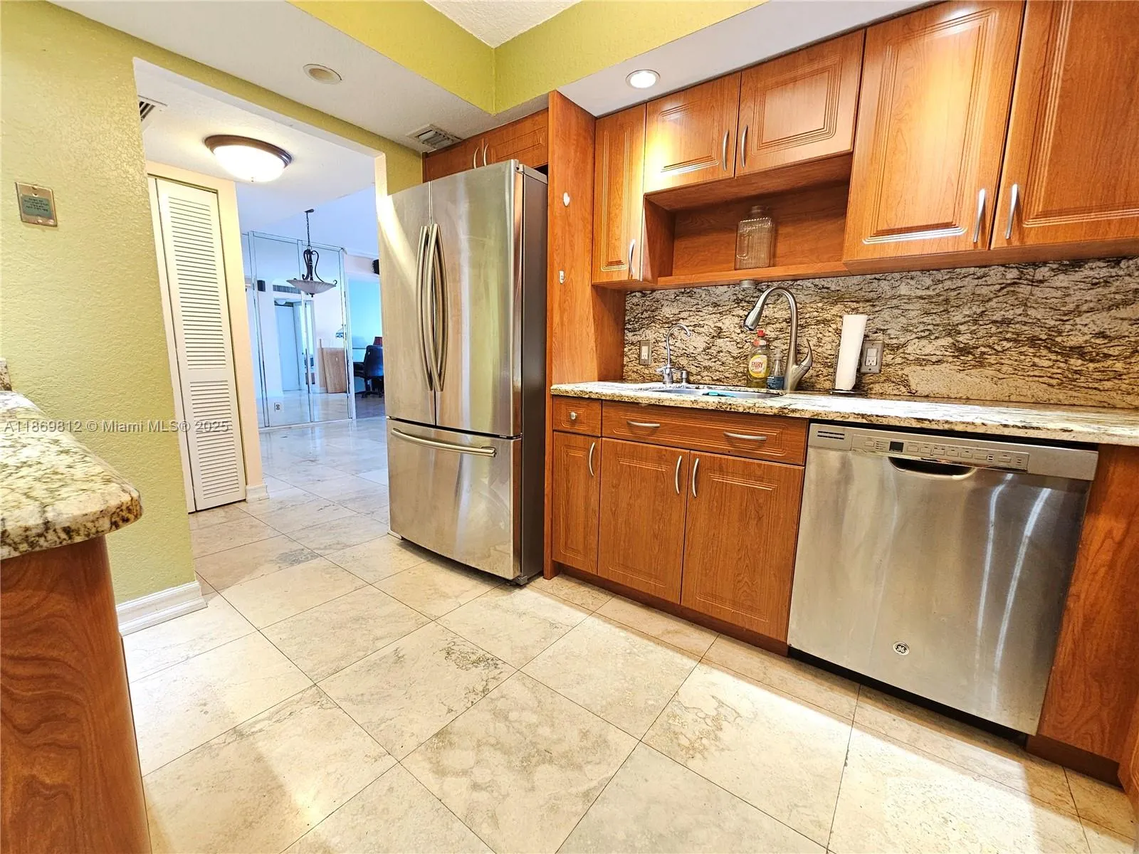 427 Golden Isles Dr, #16E