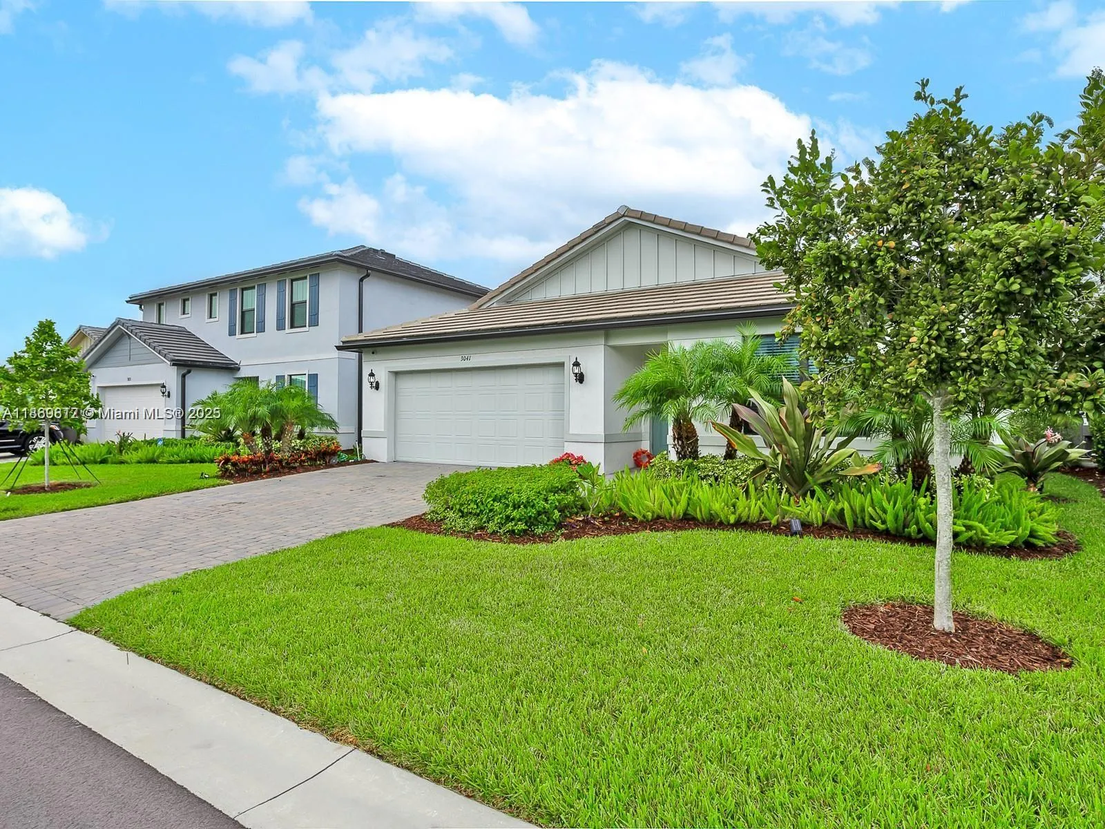 3041 Hibiscus Ave