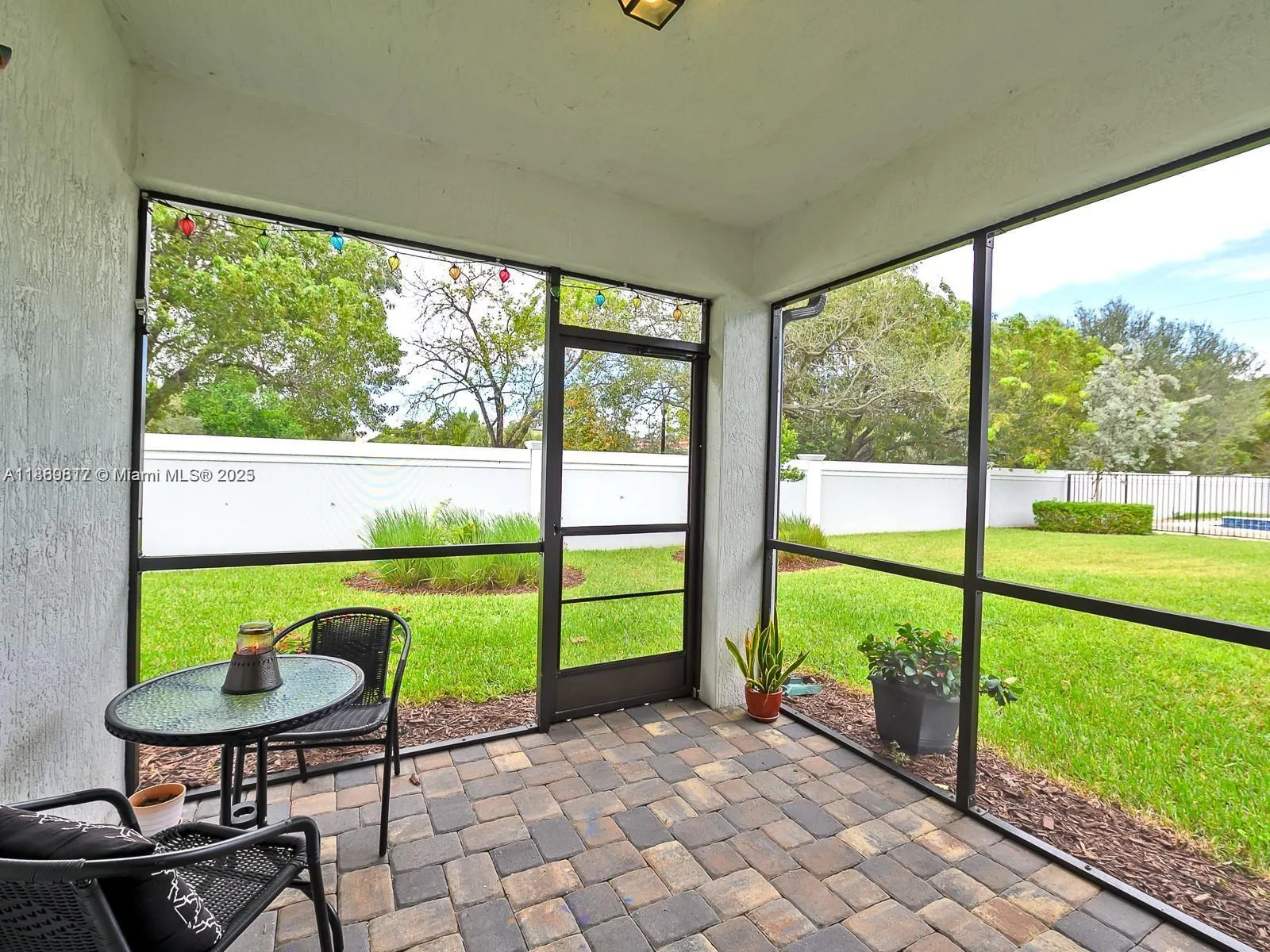 3041 Hibiscus Ave