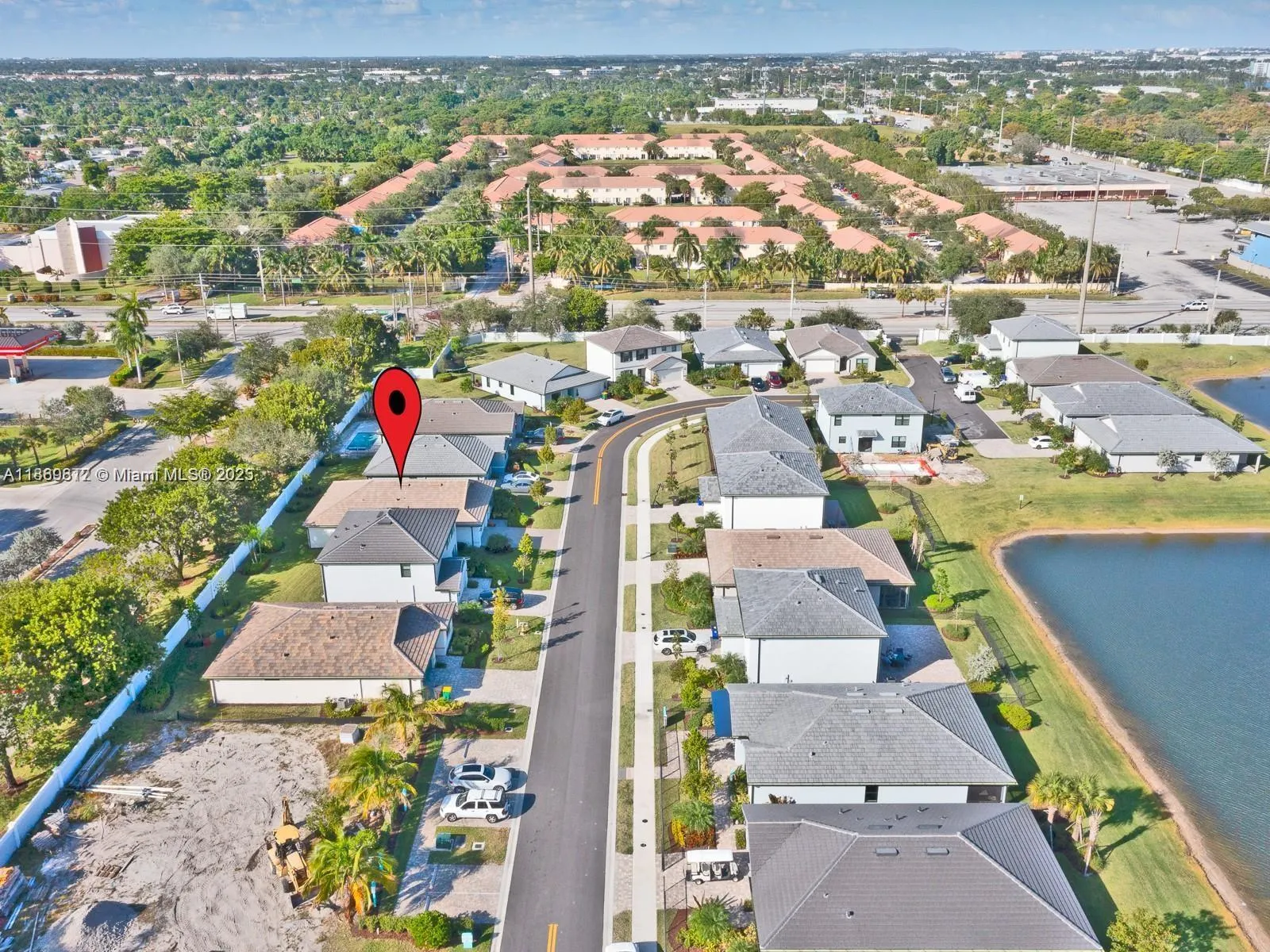 3041 Hibiscus Ave