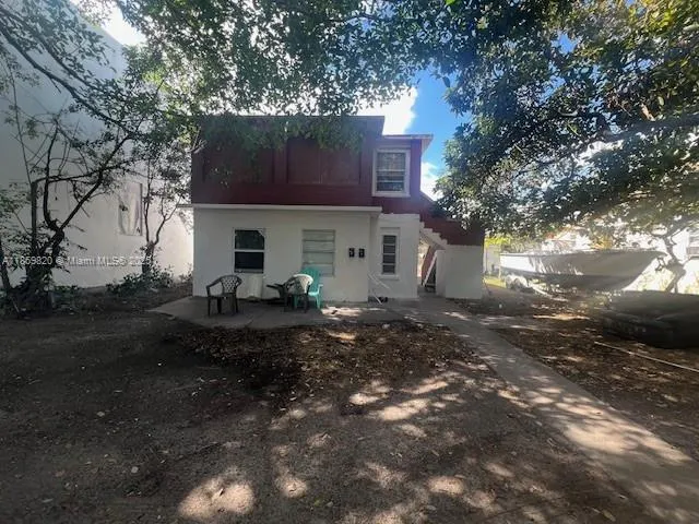 10 NW 60th St