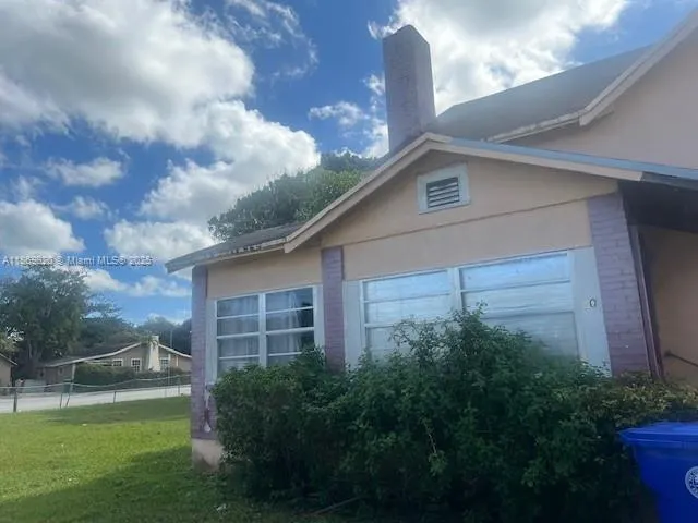 10 NW 60th St