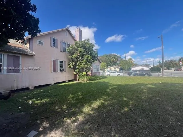 10 NW 60th St