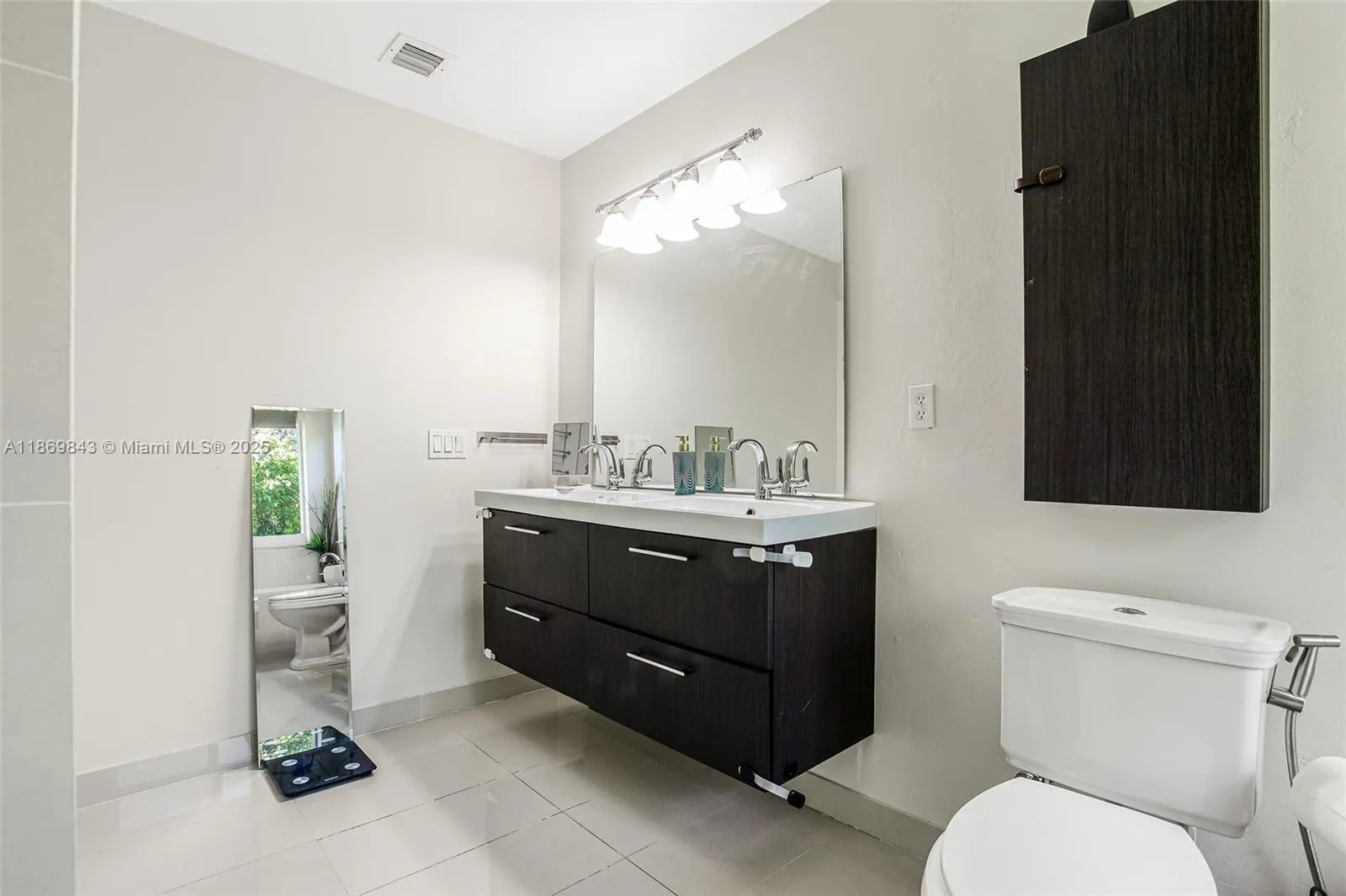 16298 La Costa Dr