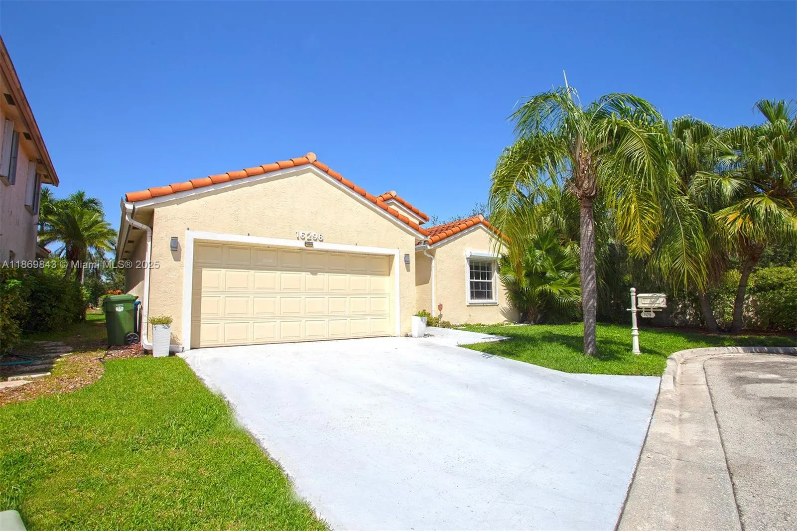 16298 La Costa Dr